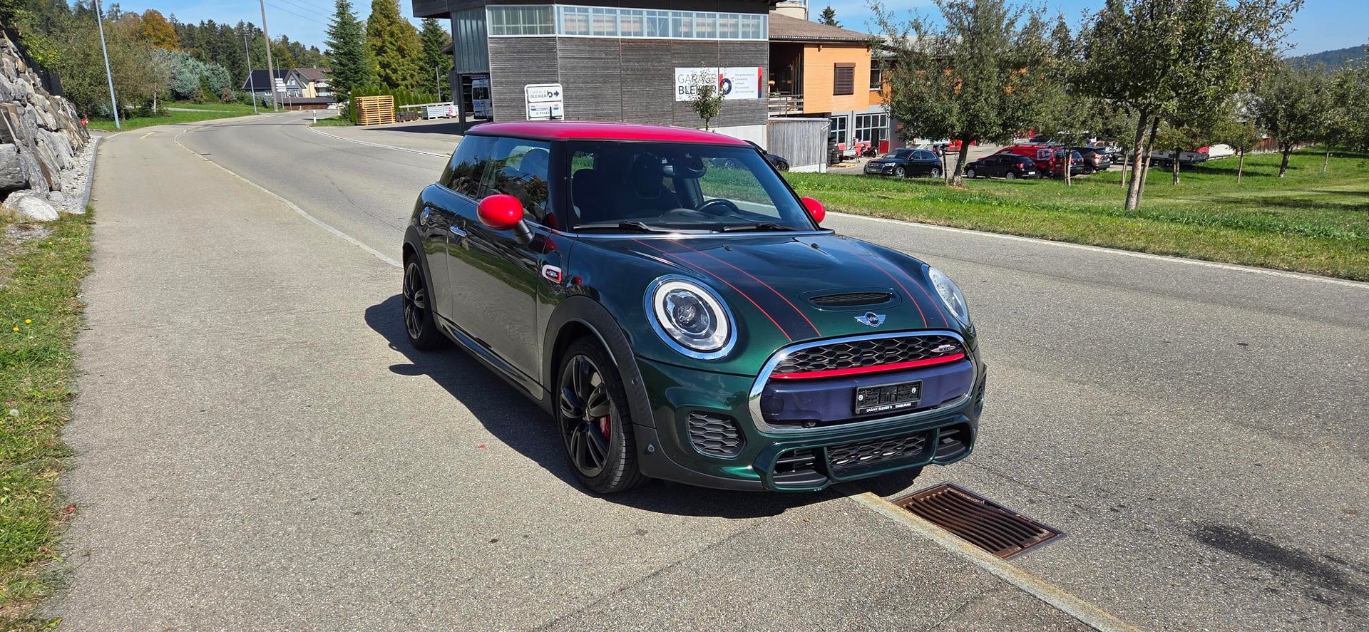 MINI Cooper John Cooper Works-showroom-element-3