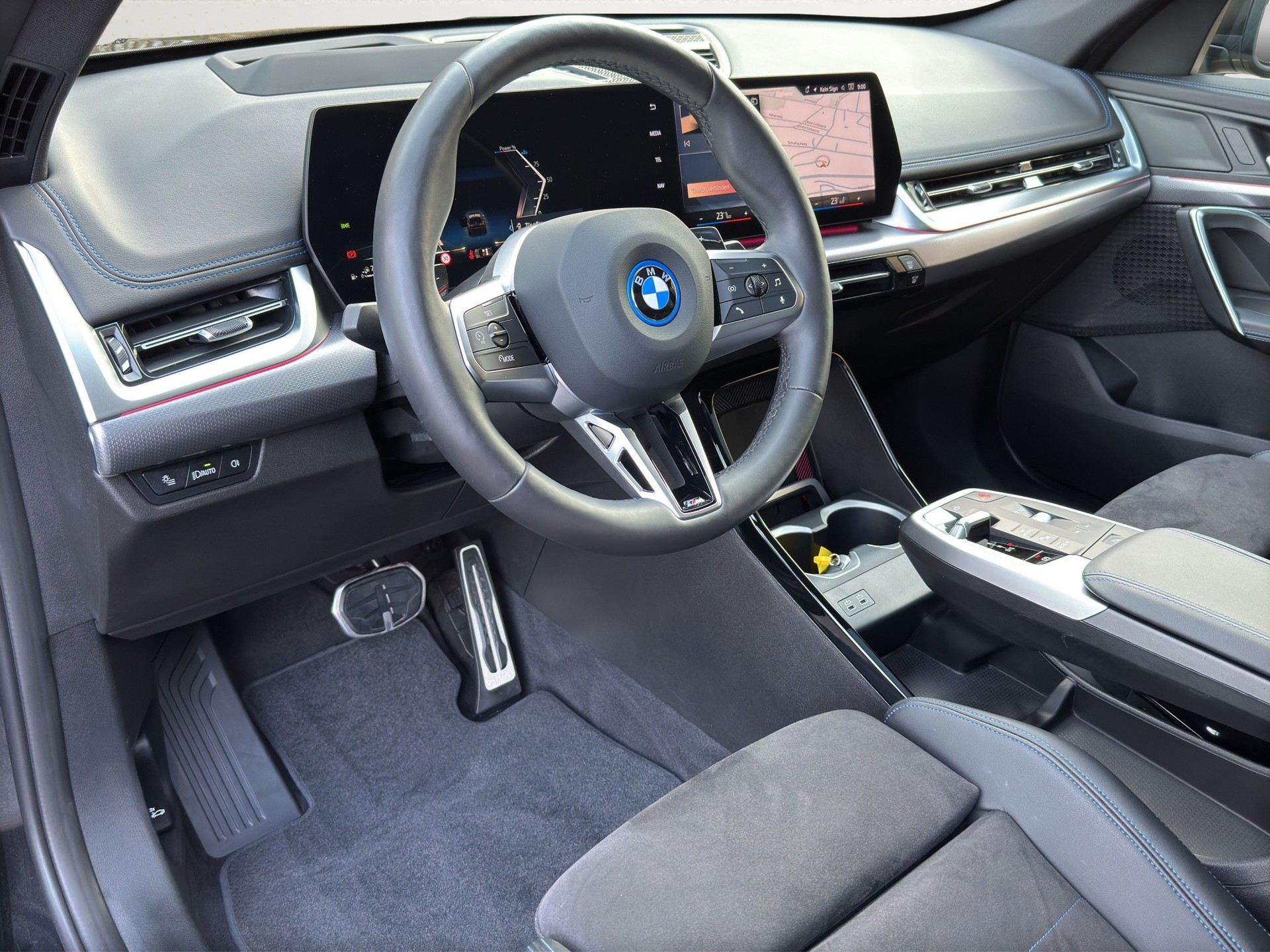BMW X1 xDrive 30e M Sport 4x4-image-10