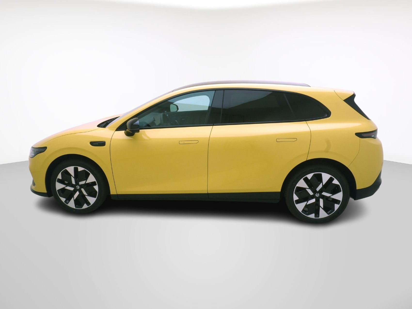 LEAPMOTOR B05 Design Pro MAX-showroom-element-1