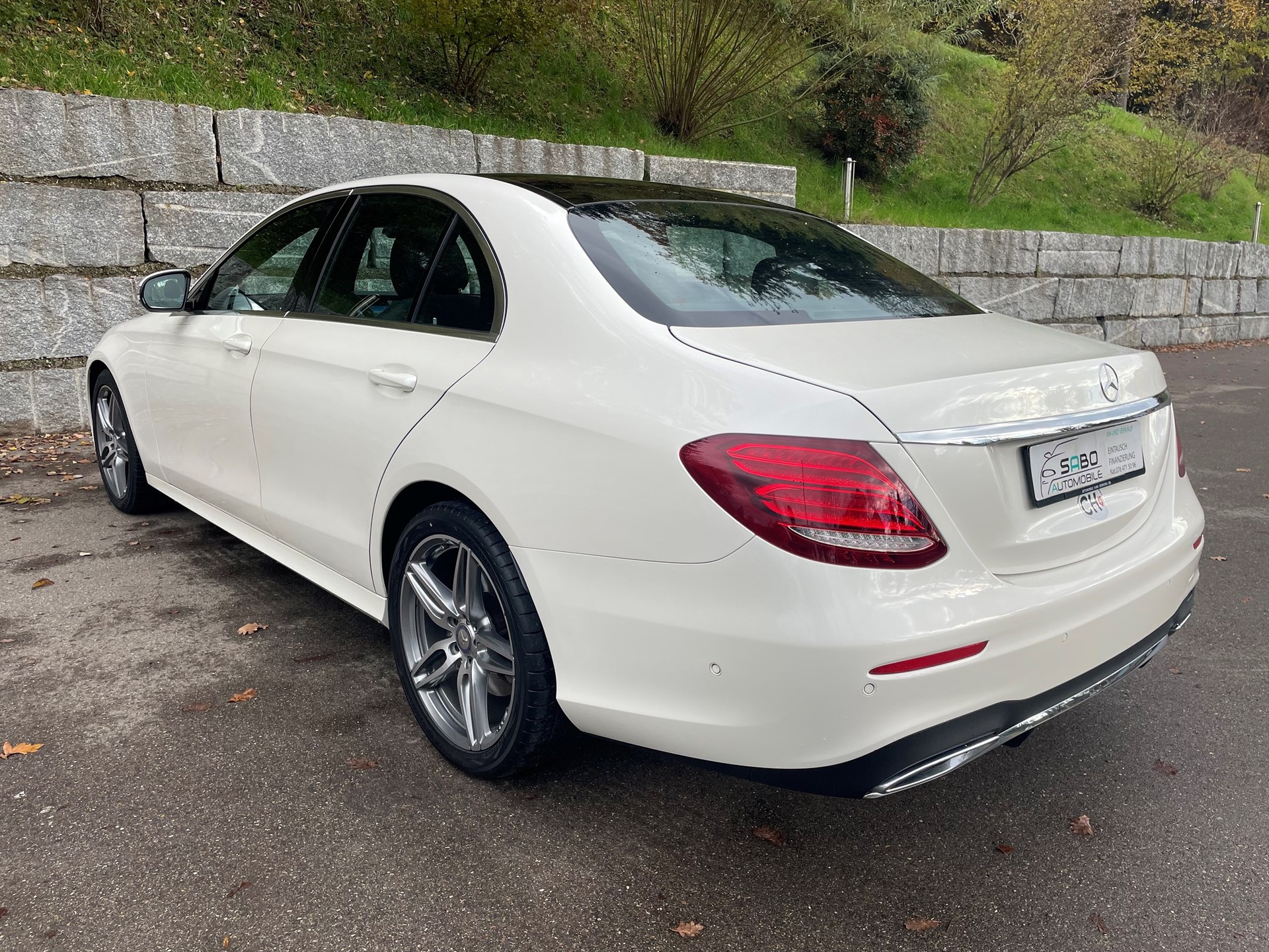 MERCEDES-BENZ E 350 d AMG Line 9G-Tronic-image-3