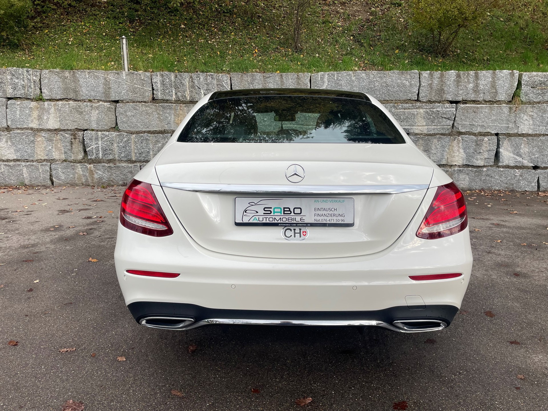 MERCEDES-BENZ E 350 d AMG Line 9G-Tronic-image-12