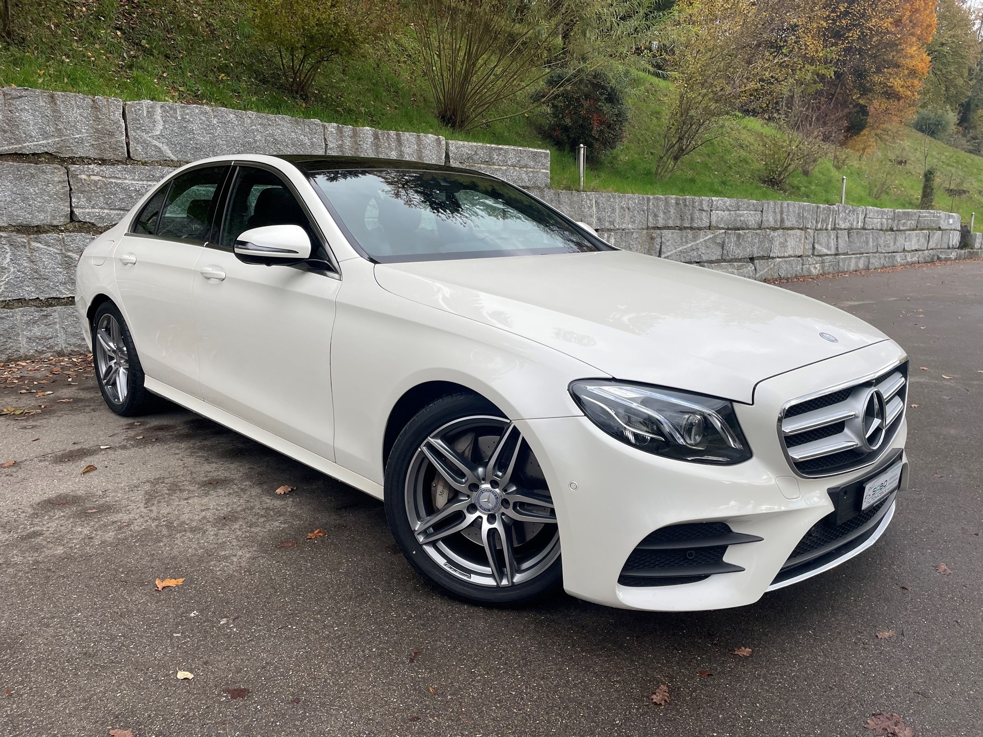 MERCEDES-BENZ E 350 d AMG Line 9G-Tronic-image-1