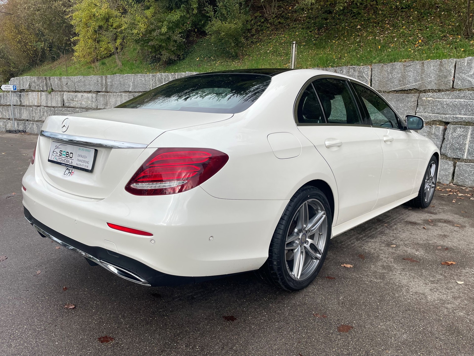 MERCEDES-BENZ E 350 d AMG Line 9G-Tronic-image-2