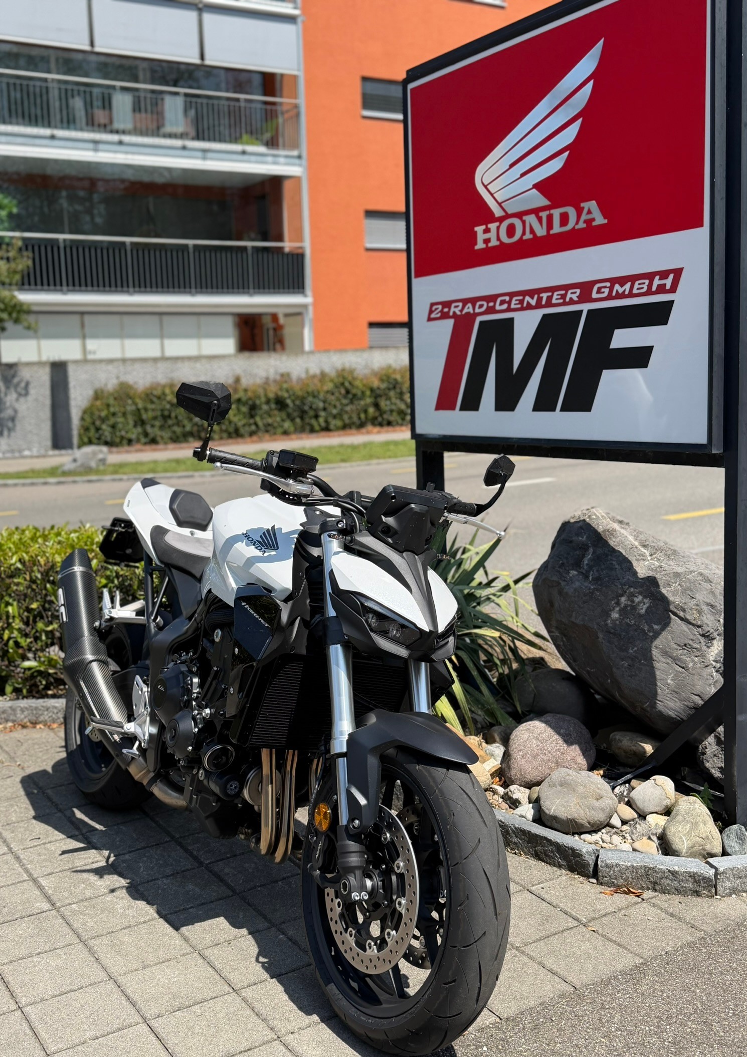 HONDA CB1000 HORNET-showroom-element-3