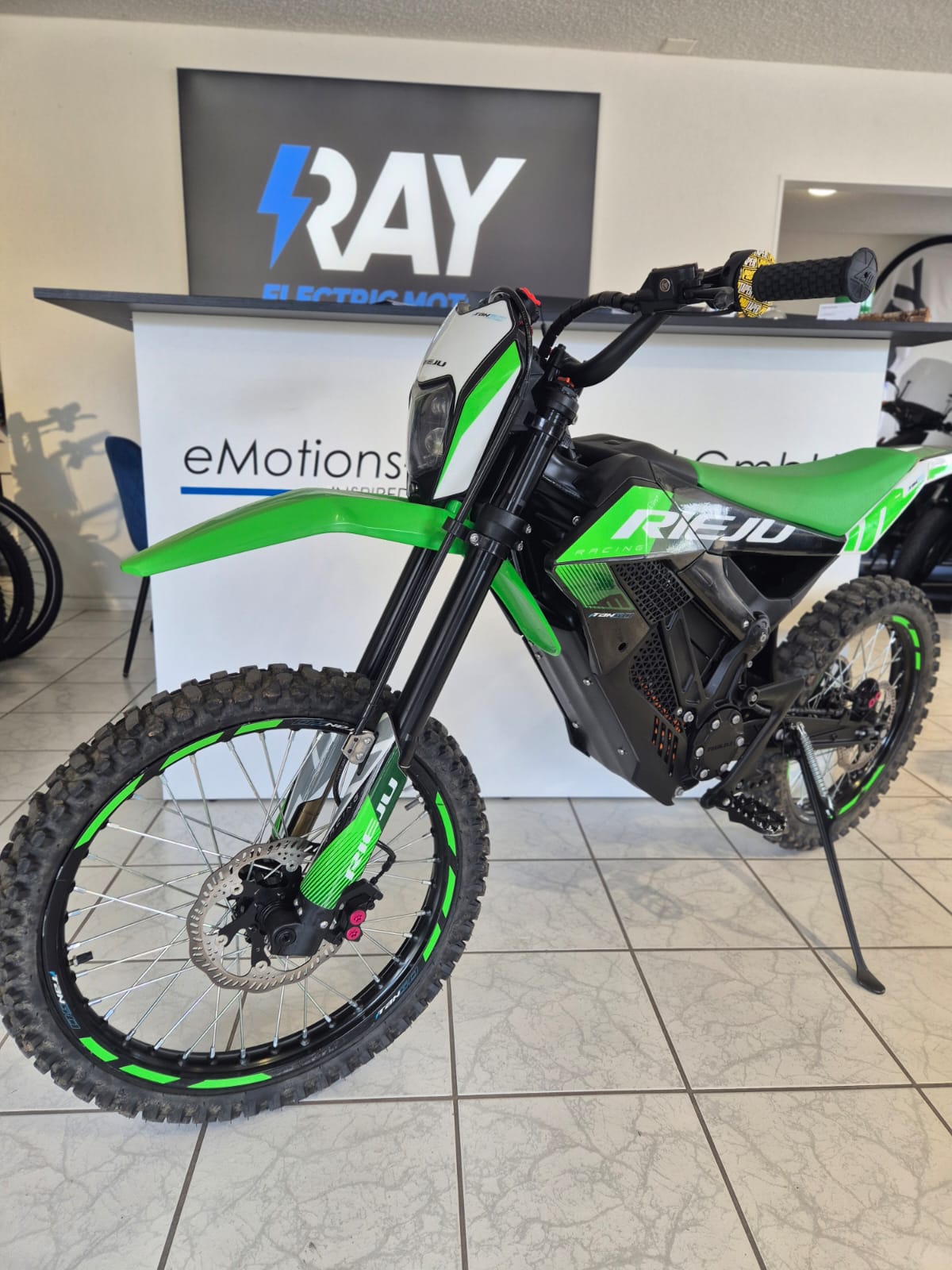 RIEJU TANGO SCRAMBLER, Naked bike - Occasionen kaufen | MotoScout24