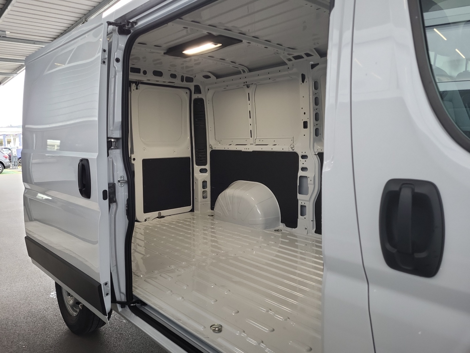 FIAT Ducato 290 30 Kaw. 3450 H1 2.2 Easy Pro-image-11