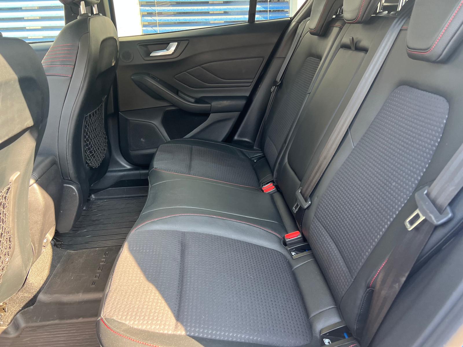 FORD Focus 2.0 TDCi ST Line Automatic-image-7