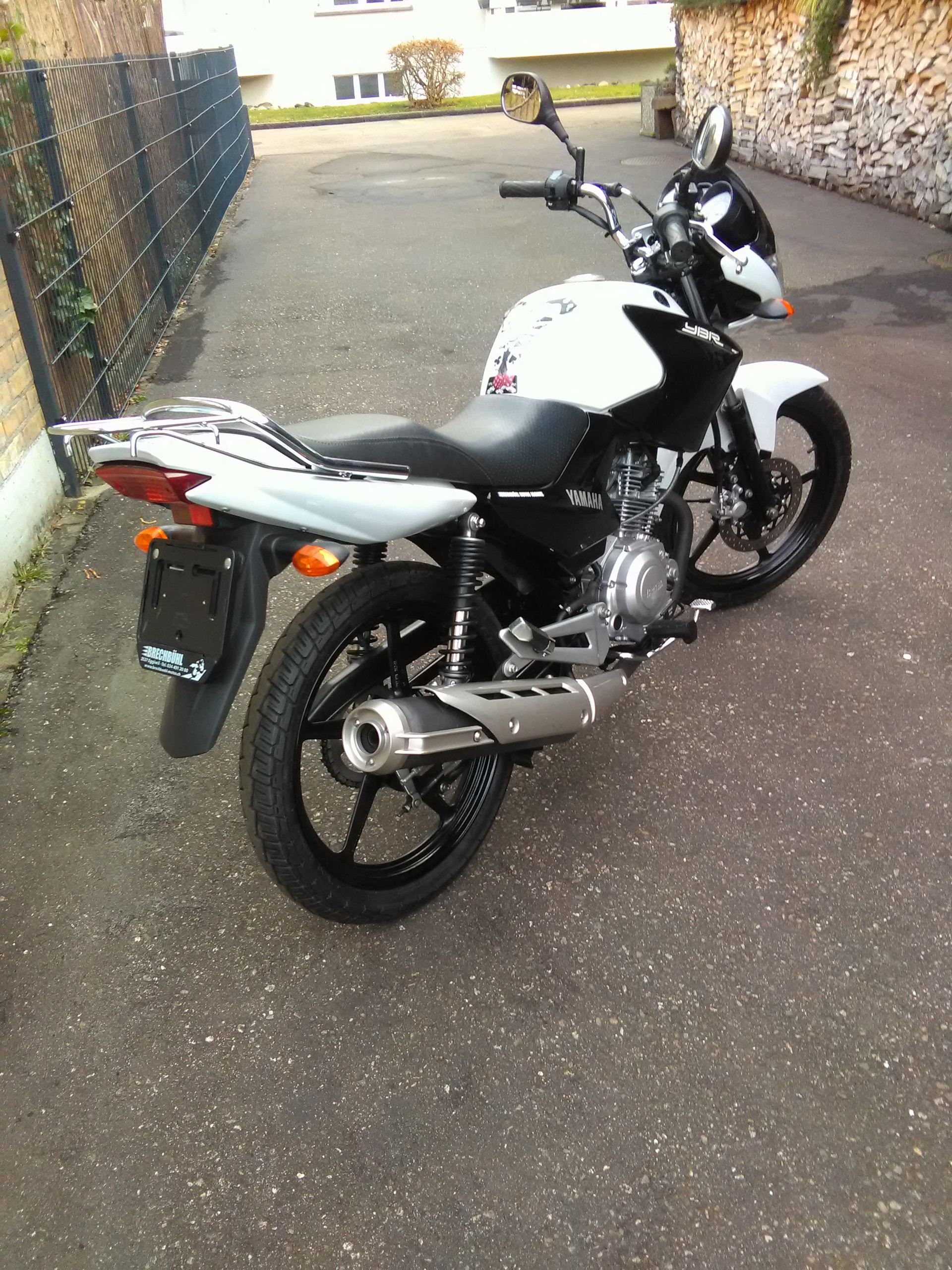 YAMAHA YBR 125-image-1