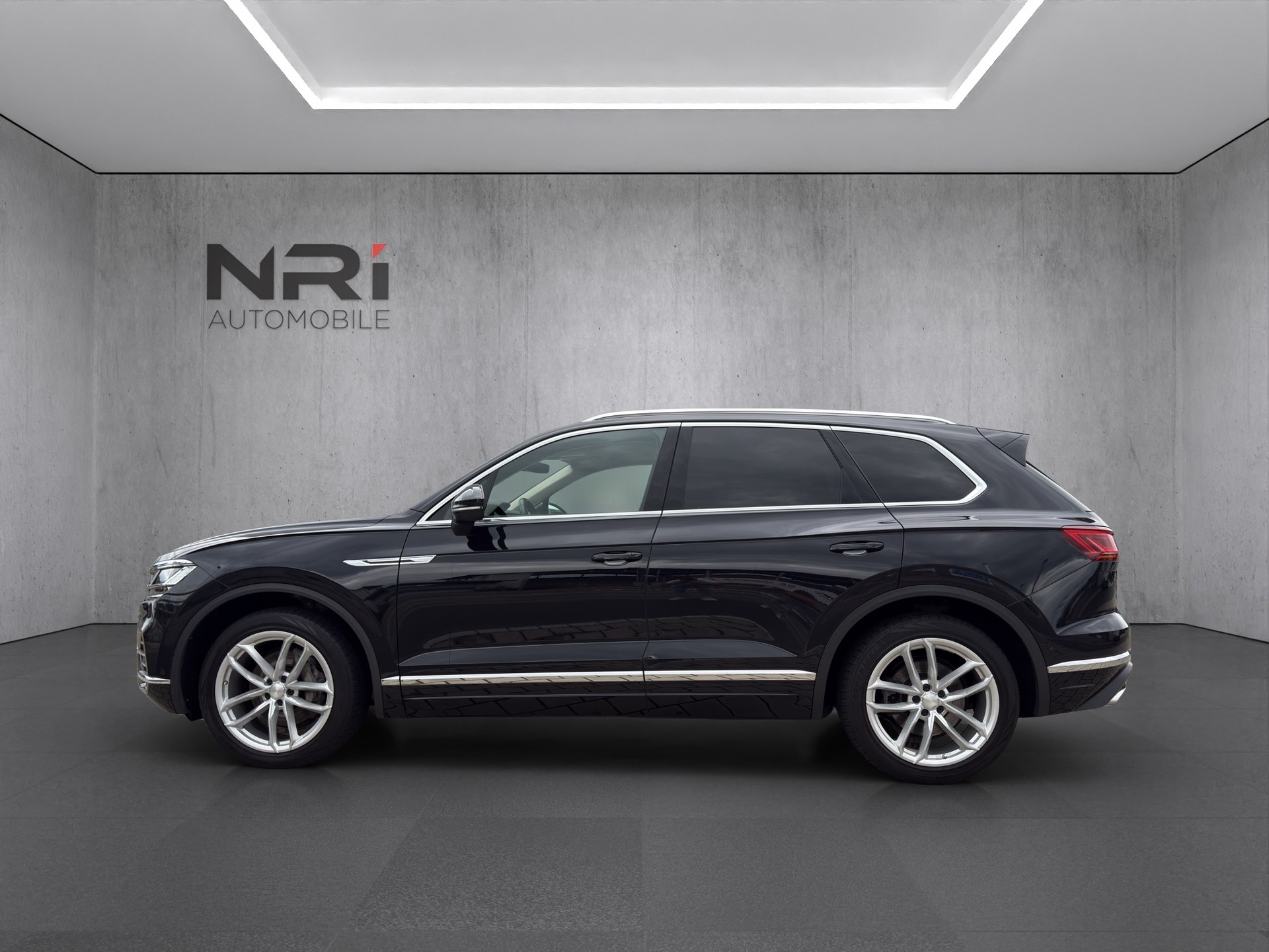 VW Touareg 3.0 V6 TDI 286 Atmosphere-image-7