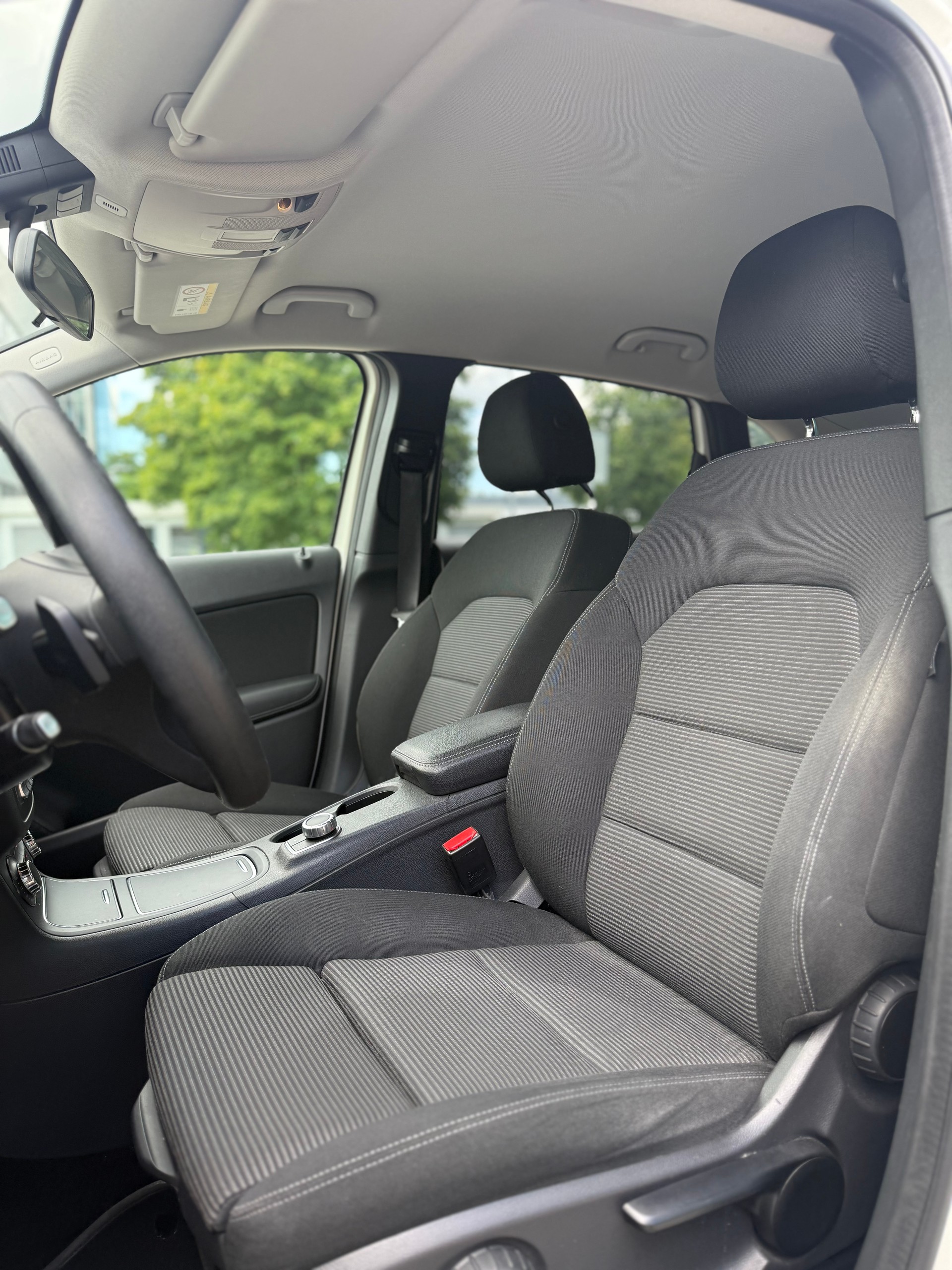 MERCEDES-BENZ B 220 Style 4Matic 7G-DCT-image-8