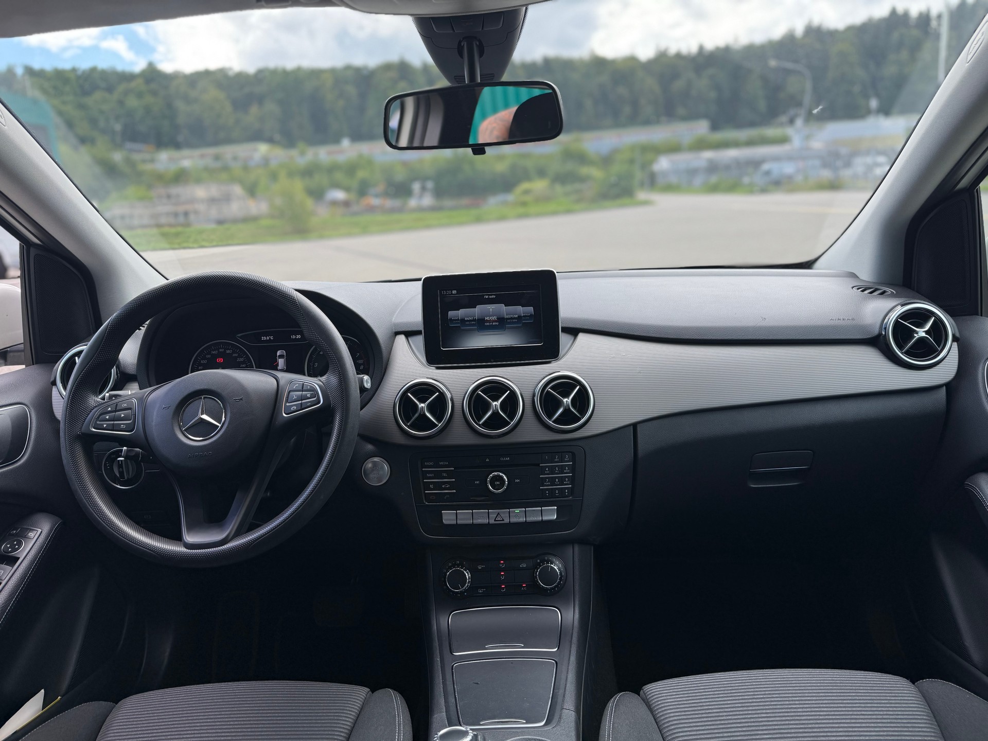 MERCEDES-BENZ B 220 Style 4Matic 7G-DCT-image-10