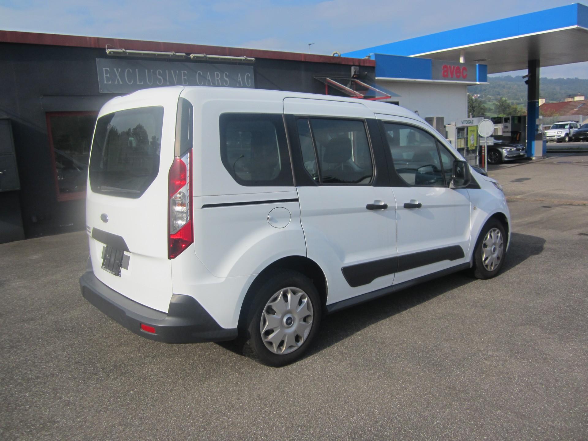 FORD Tourneo Connect 1.5 TDCi Trend-image-6