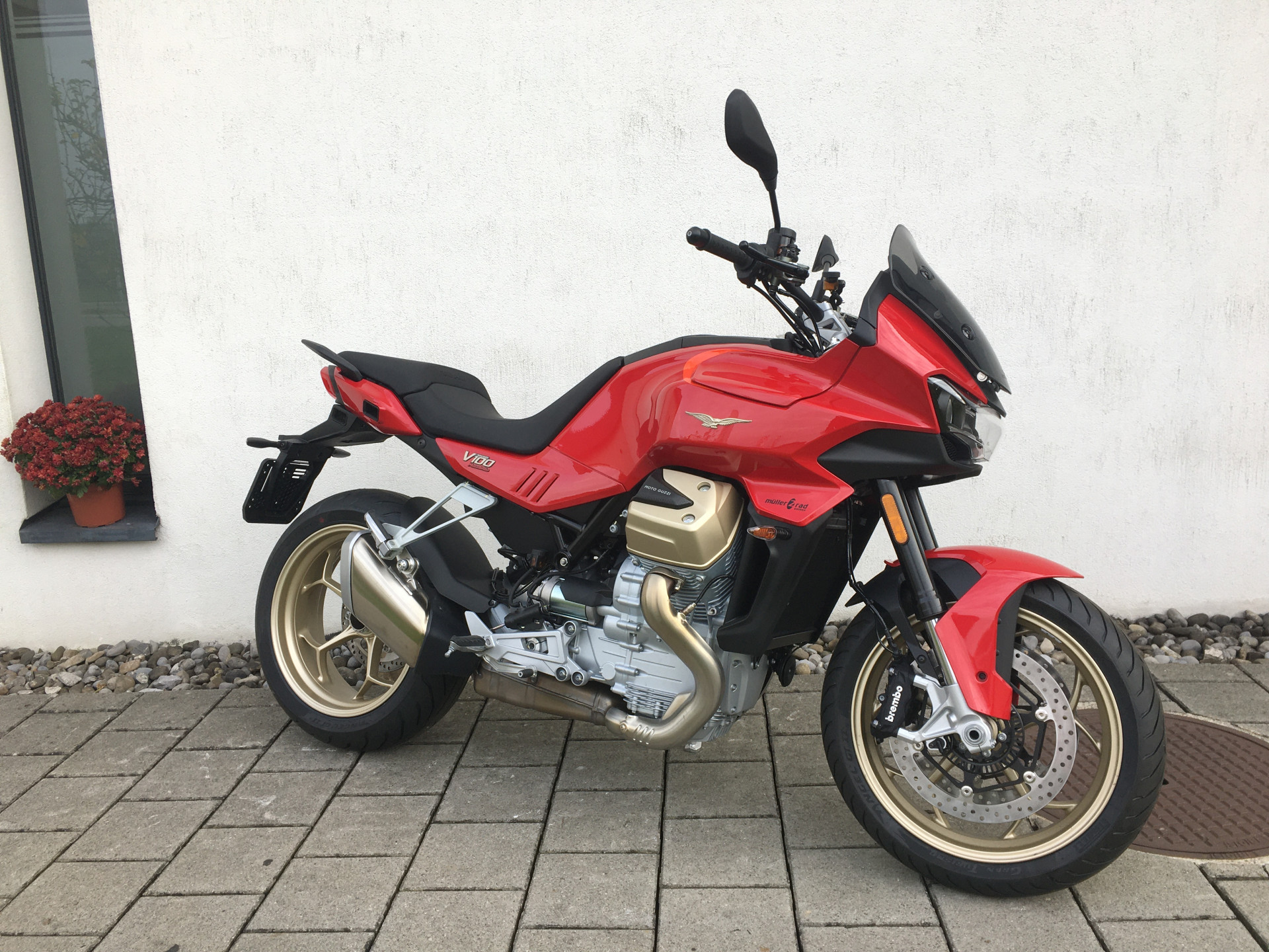 MOTO GUZZI V100 Mandello-image-0