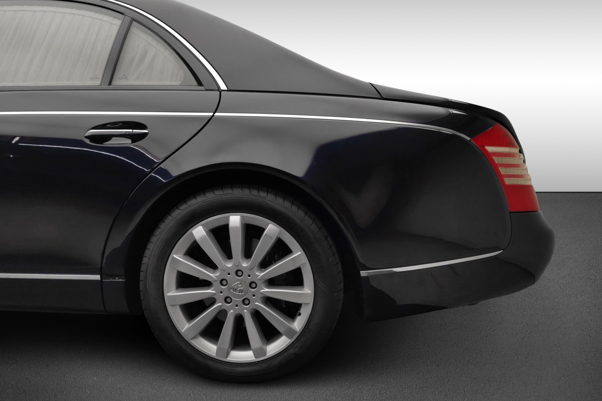MAYBACH 57-image-8