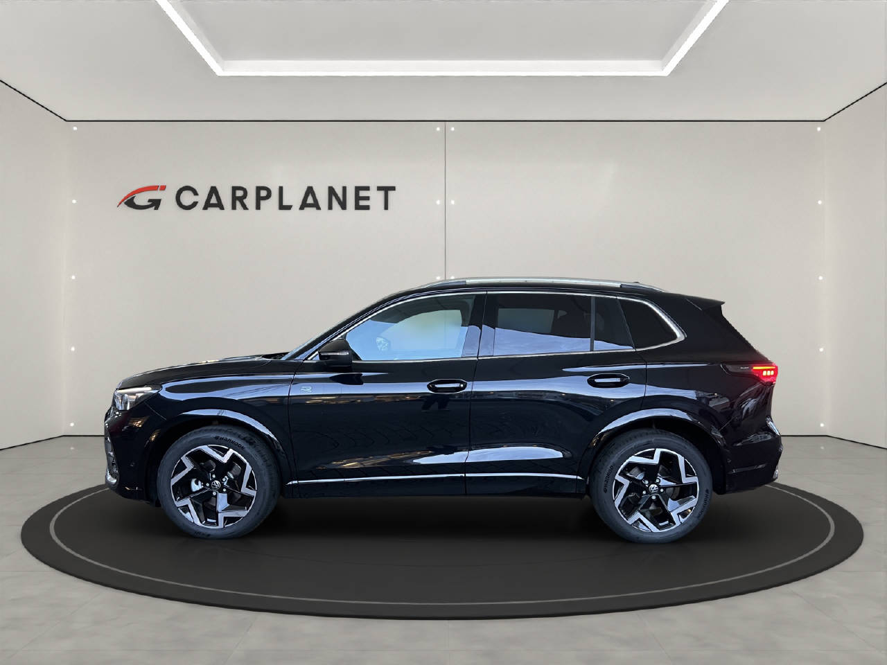 VW Tiguan 1.5 TSI R-Line DSG-showroom-element-2