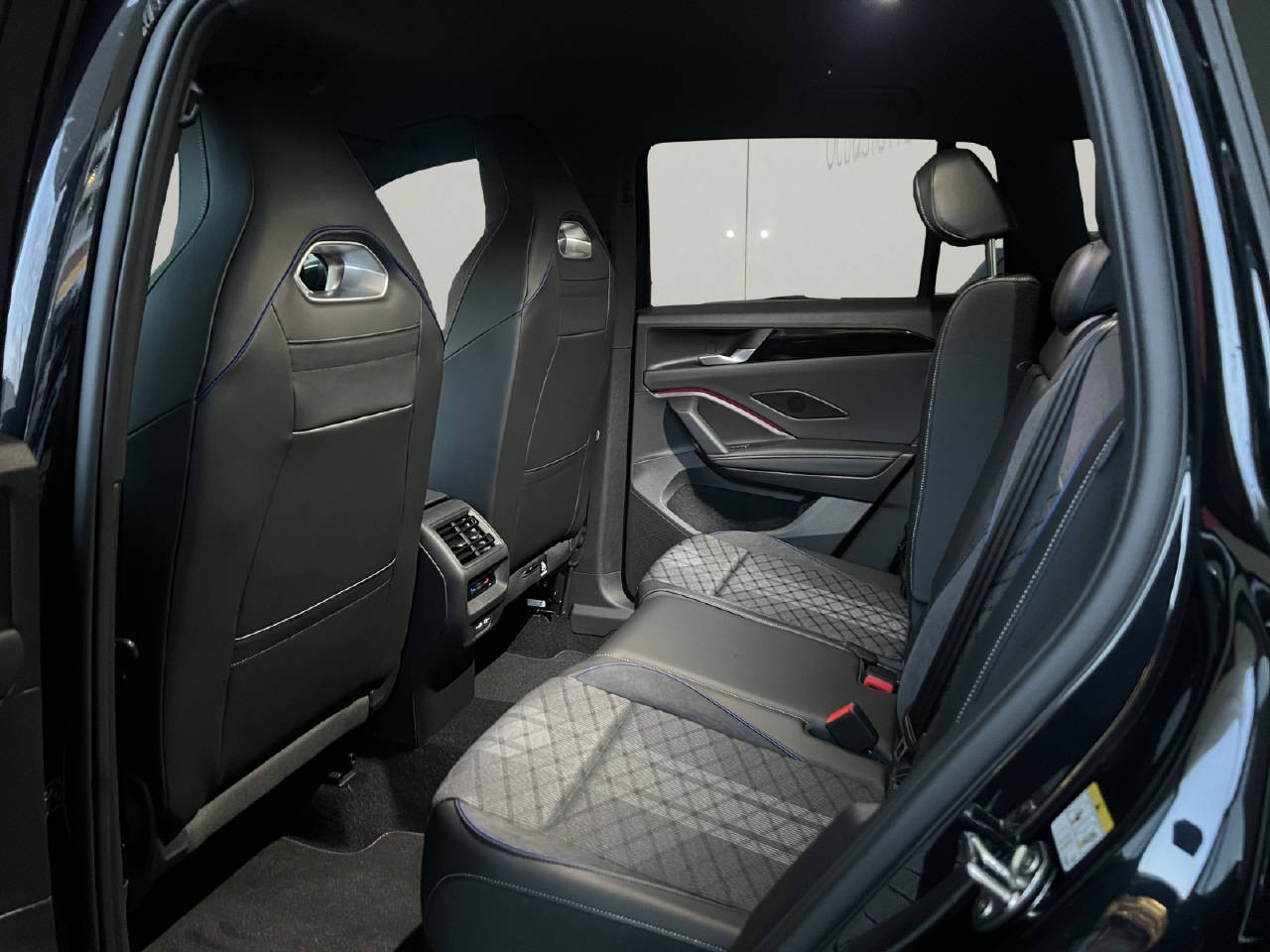 VW Tiguan 1.5 TSI R-Line DSG-image-19
