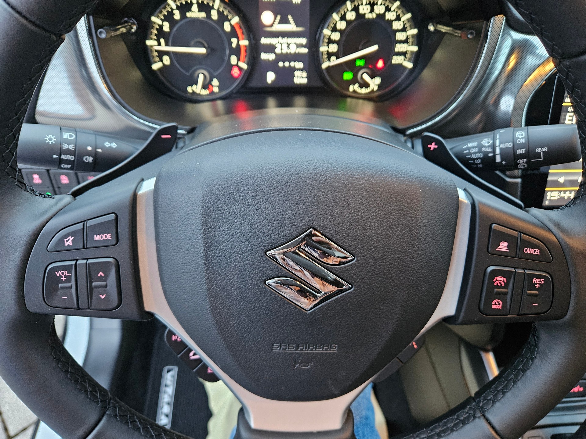 SUZUKI Vitara 1.4 Boosterjet Compact Top 4x4 Hybrid-image-10