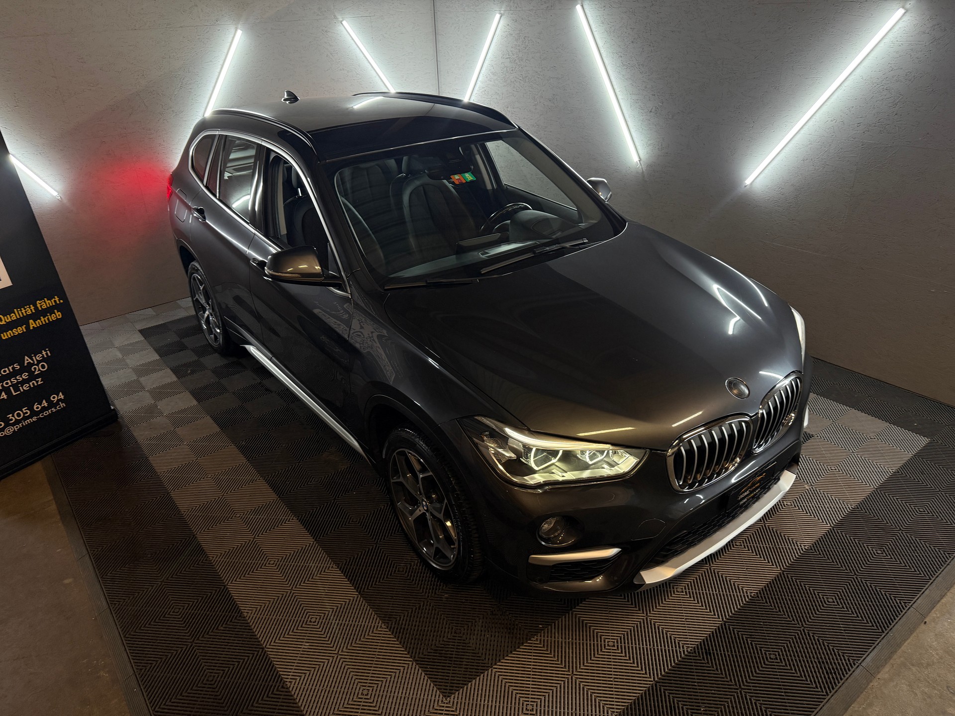 BMW X1 xDrive 20i xLine Steptronic-showroom-element-3