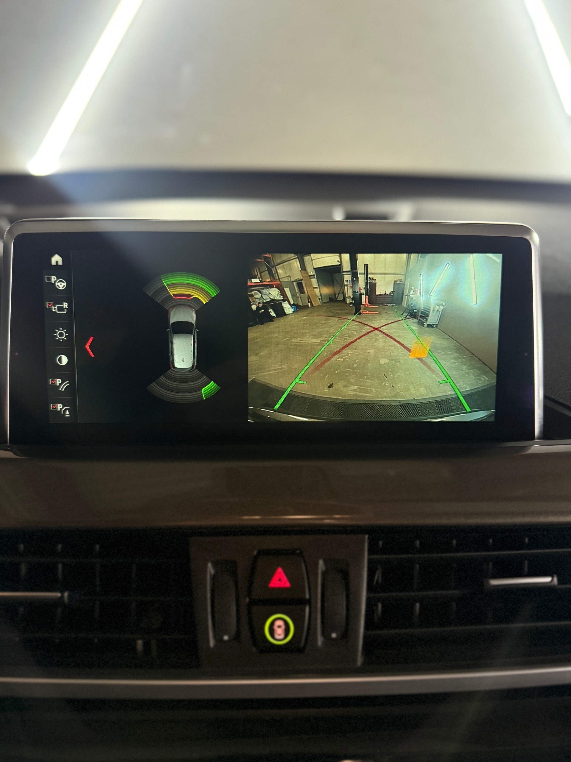 BMW X1 xDrive 20i xLine Steptronic-image-14