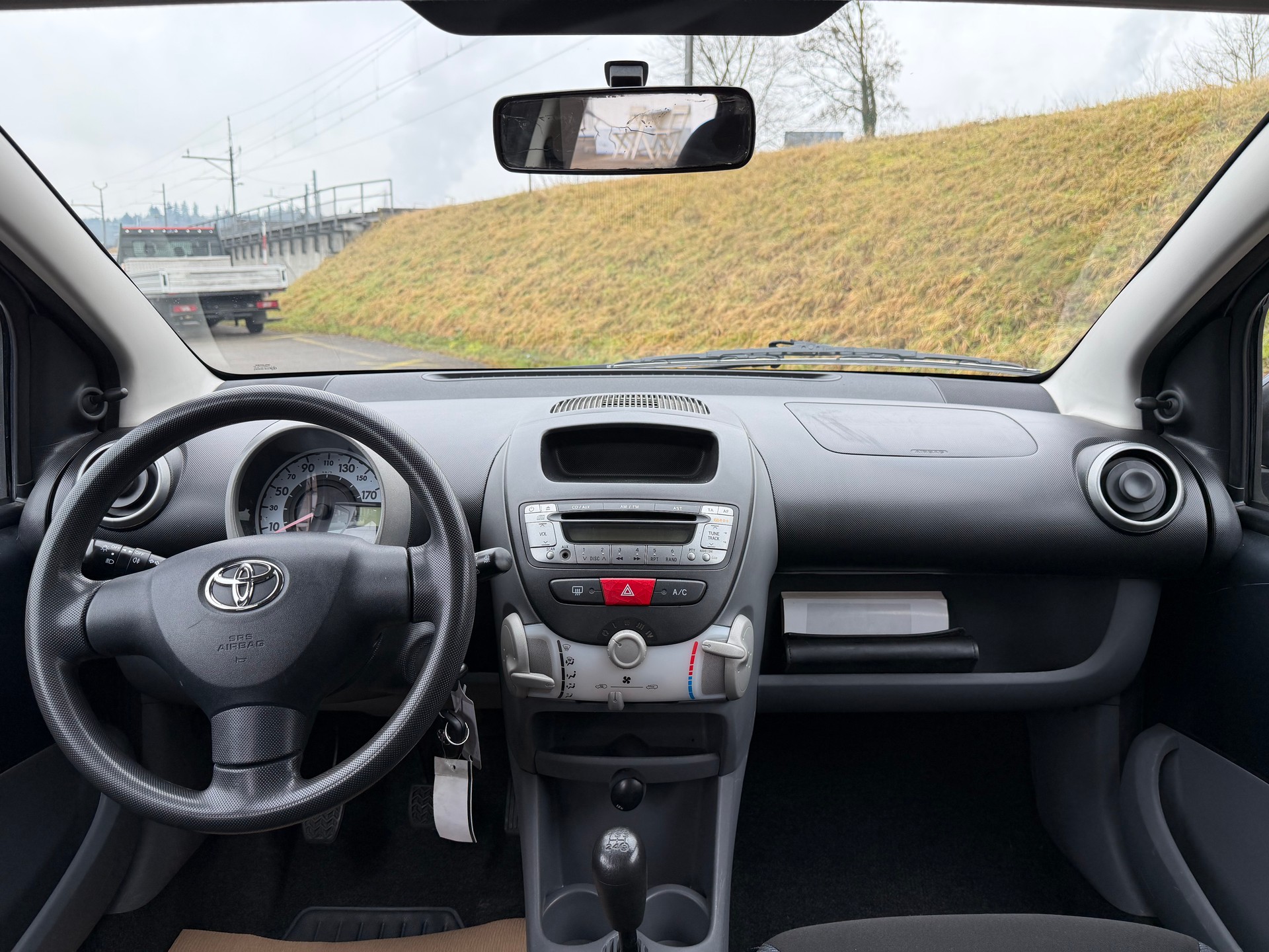 TOYOTA Aygo 1.0 Linea Luna Cool-image-11