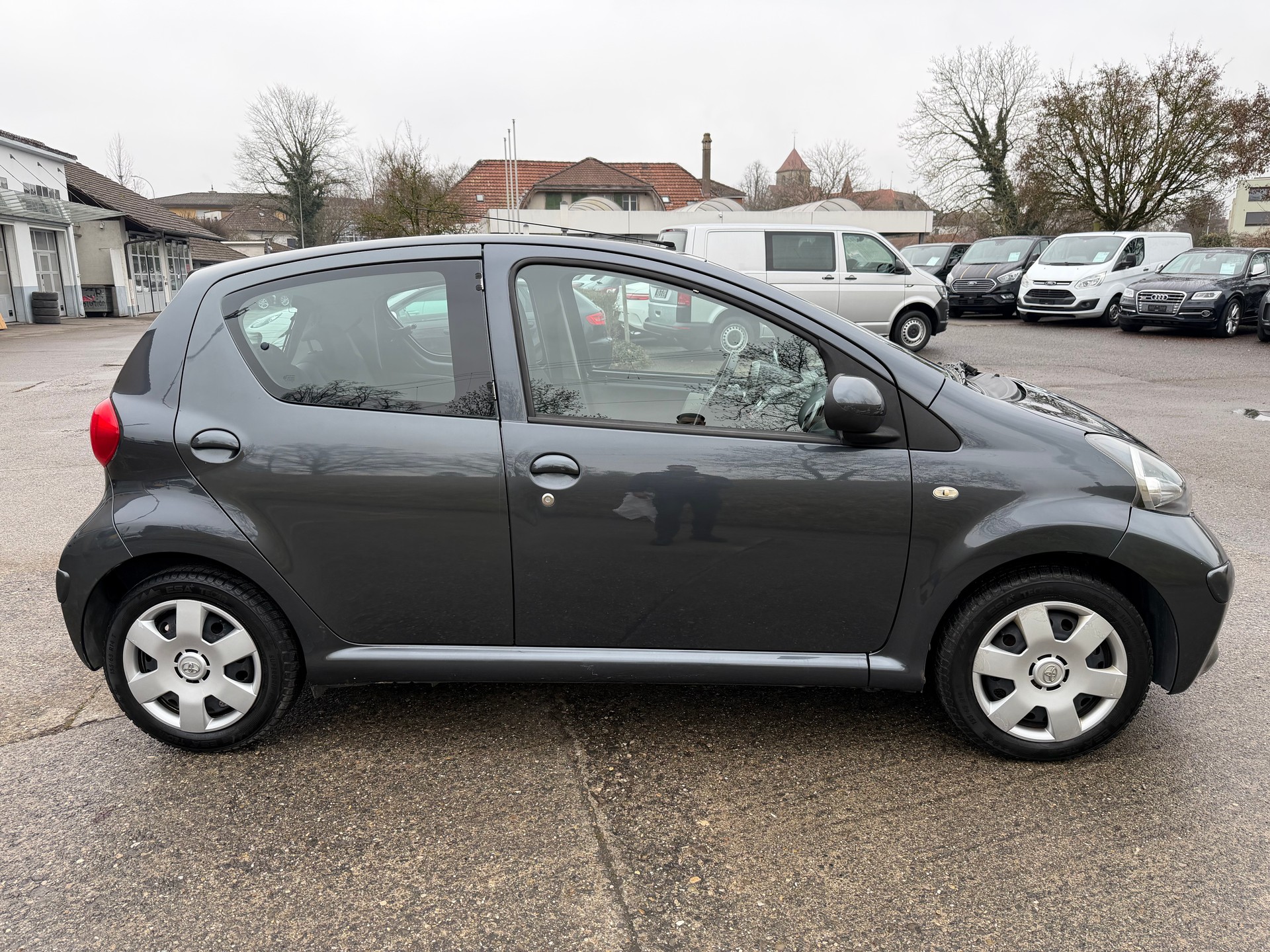 TOYOTA Aygo 1.0 Linea Luna Cool-image-5