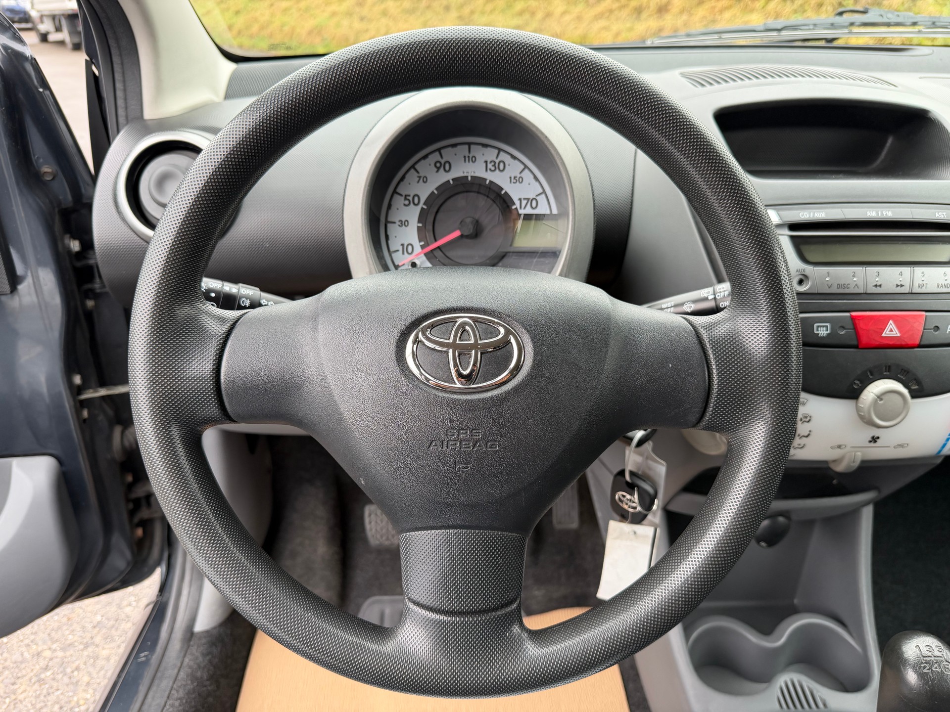 TOYOTA Aygo 1.0 Linea Luna Cool-image-9