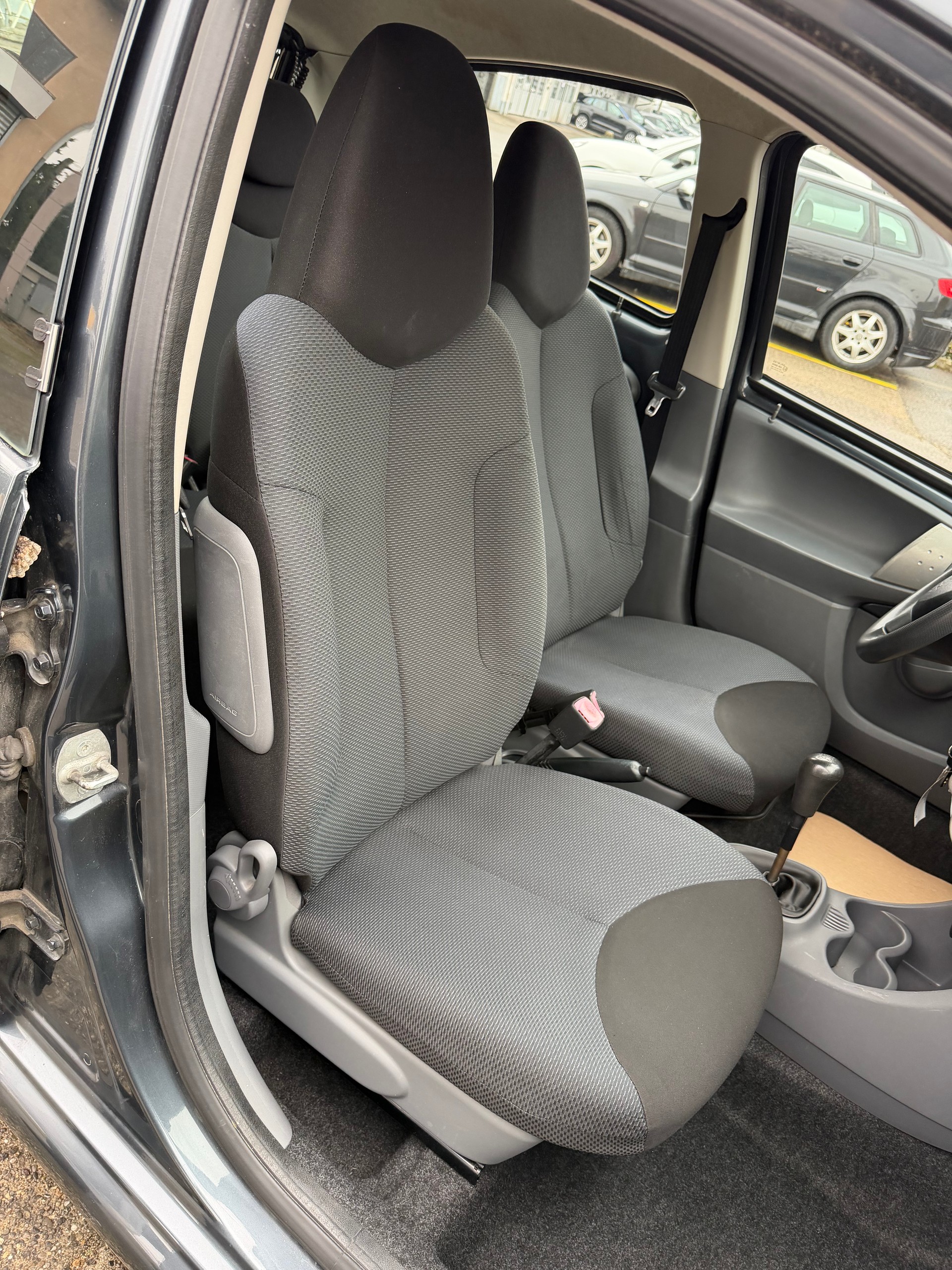 TOYOTA Aygo 1.0 Linea Luna Cool-image-16