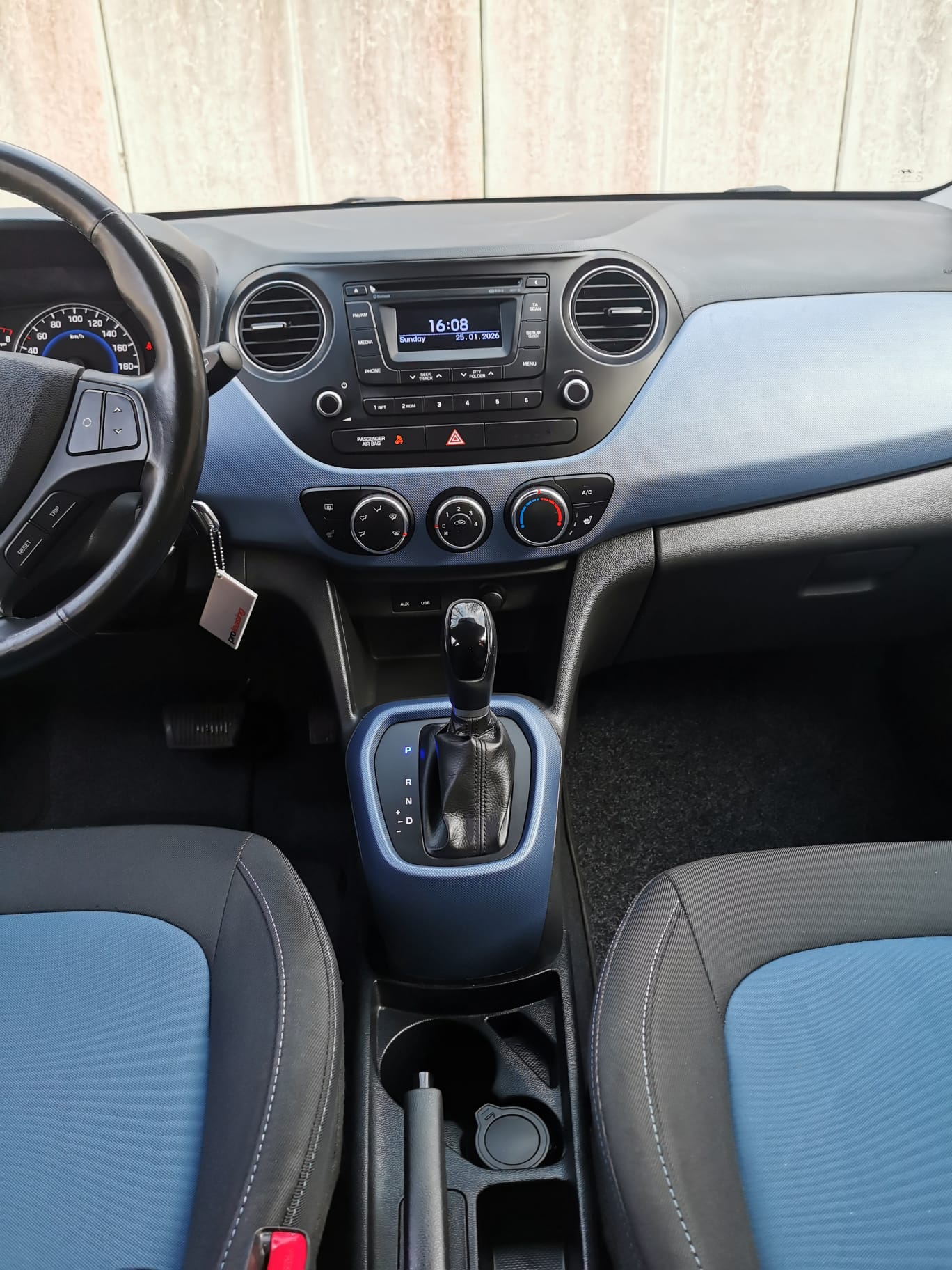 HYUNDAI i10 1.2 Style Automatic-image-10