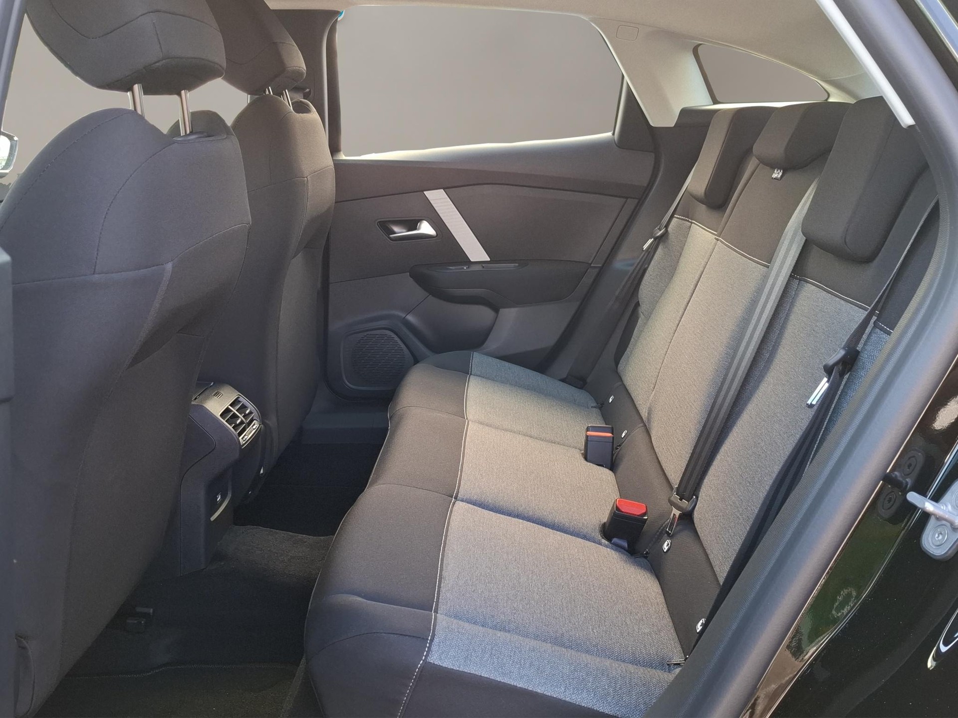 CITROEN C4 1.2 Hybrid You-image-11