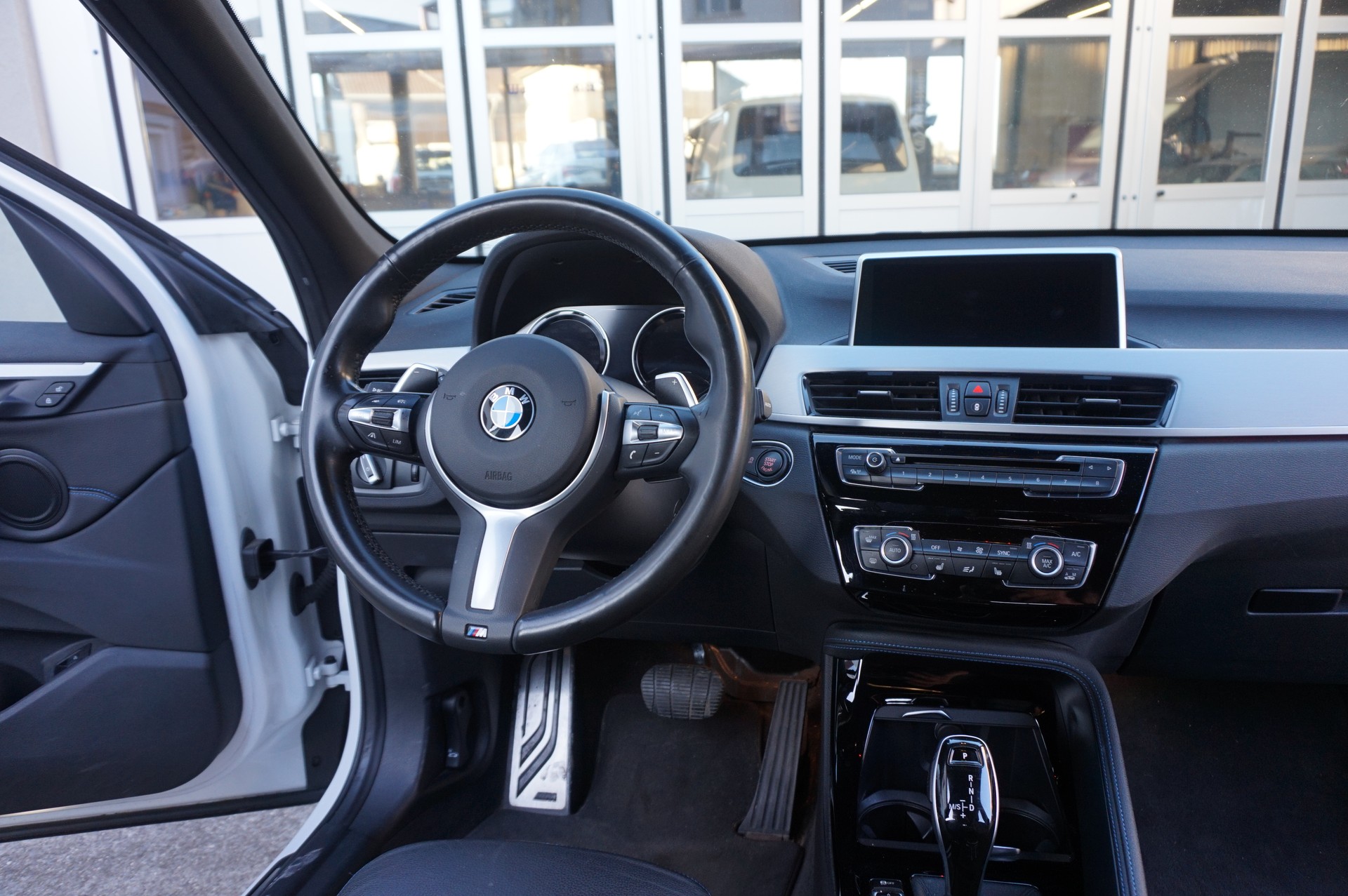 BMW X1 xDrive 20d M Sport Steptronic-image-6