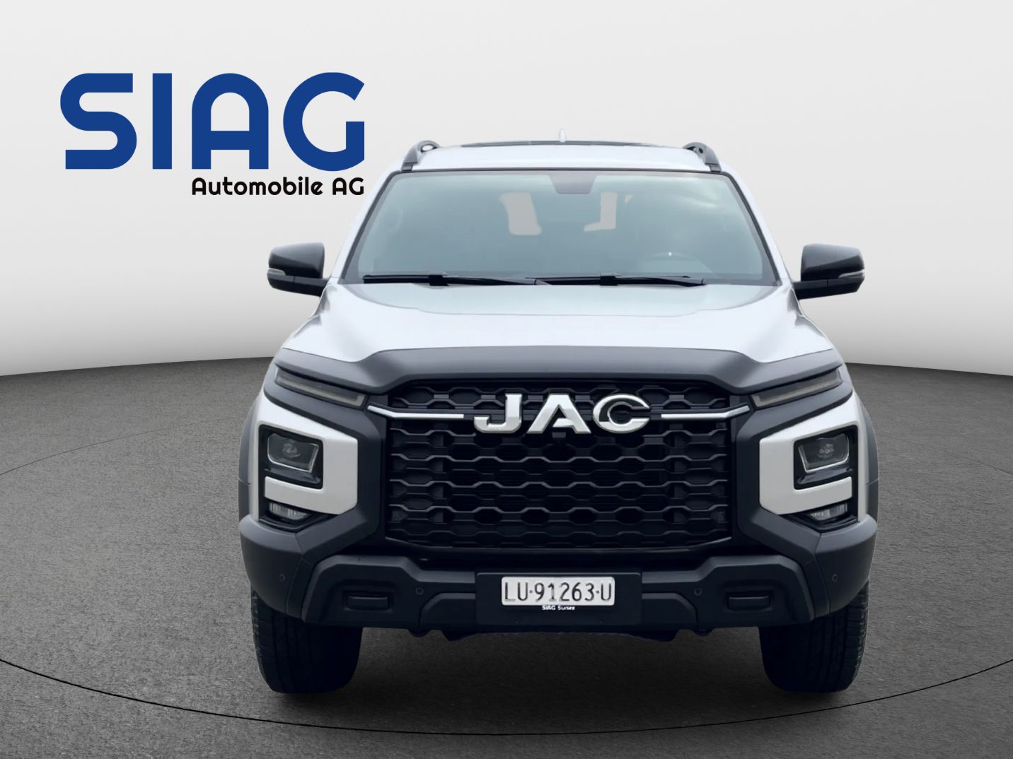 JAC T9 EV 4x4 black silver edition-image-8