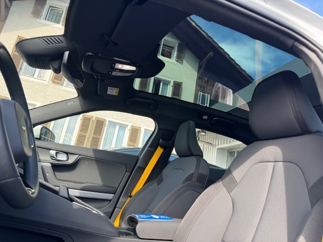 POLESTAR 2 Long Range Dual Motor Performance-image-9