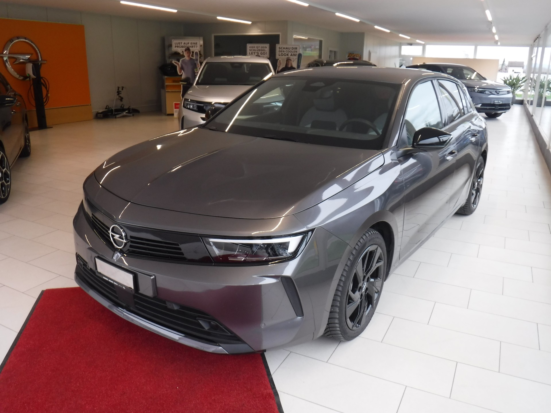 OPEL Astra 1.2i Turbo MHEV Edition A-image-1