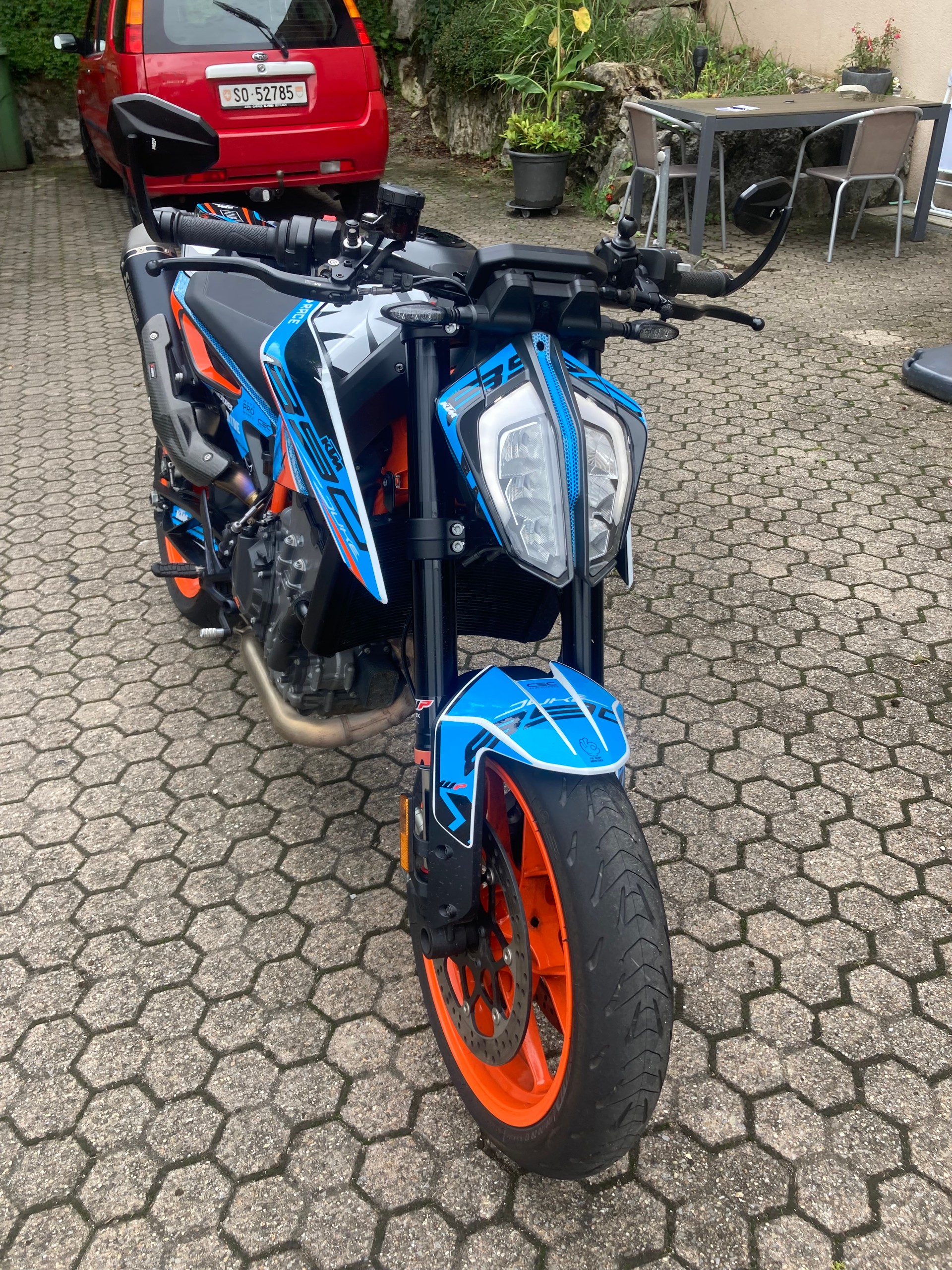 KTM 890 Duke R-image-4