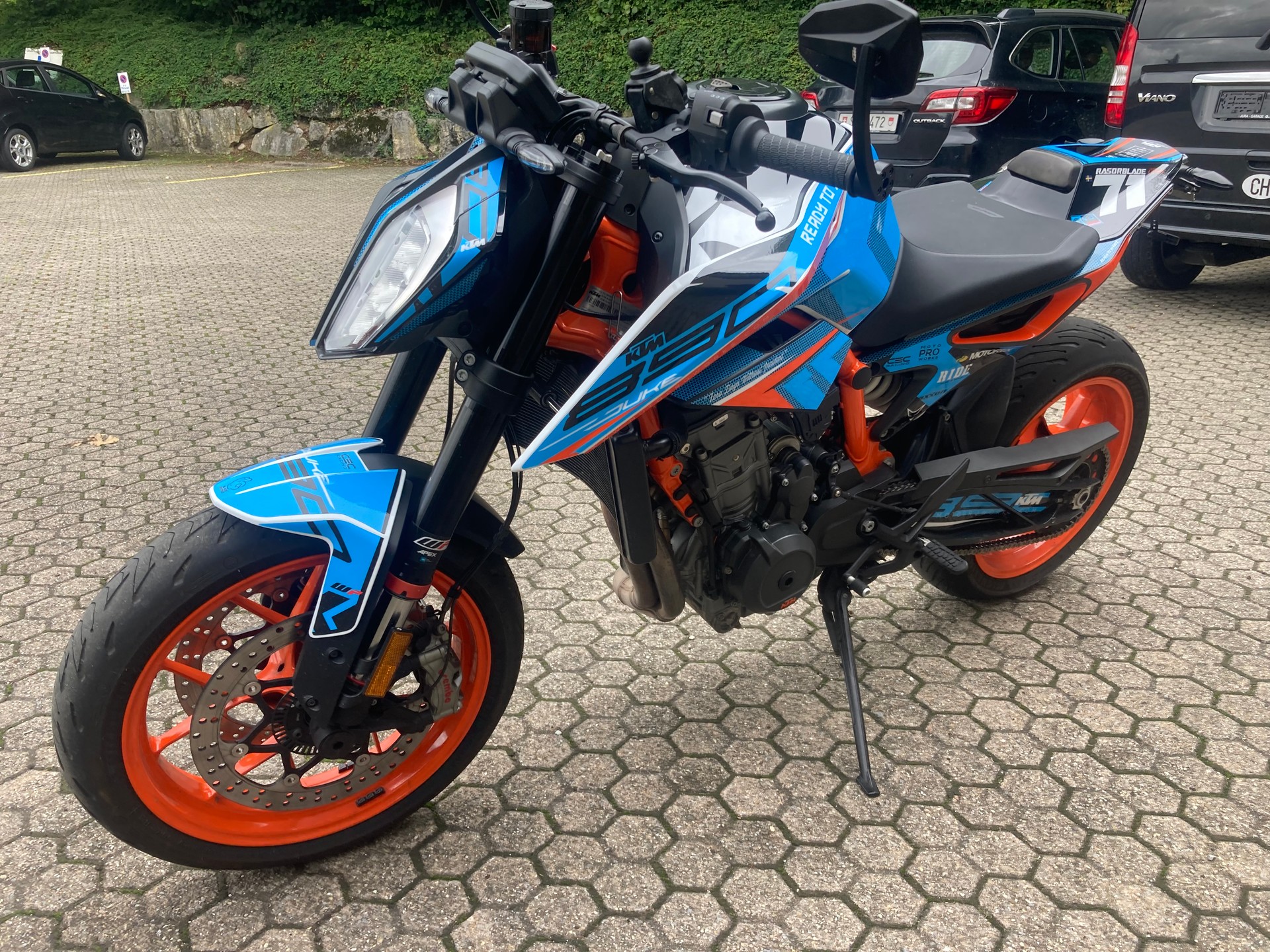 KTM 890 Duke R-image-5