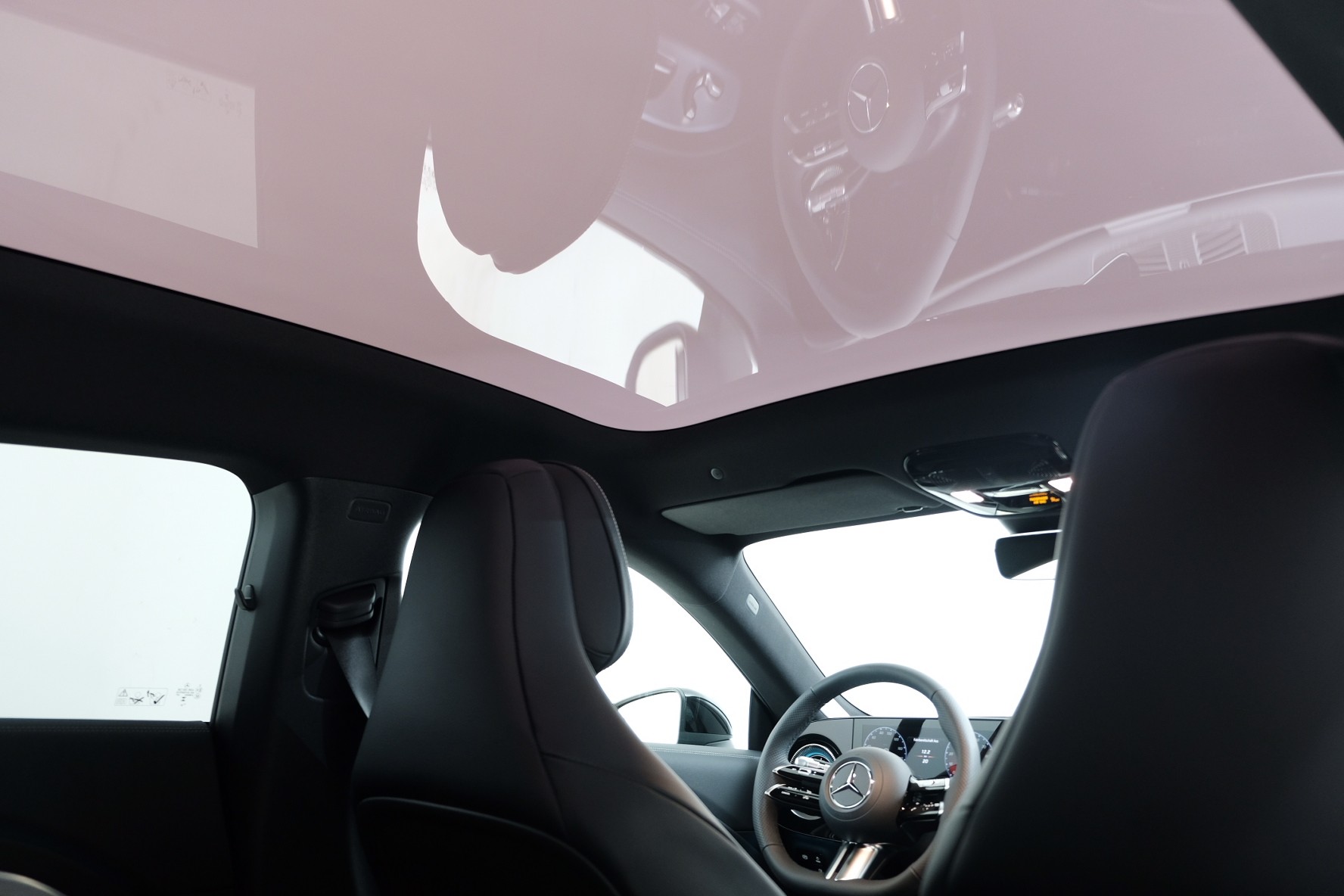 MERCEDES-BENZ CLA Shooting Brake 350 4Matic 85 kWh EQ-image-10