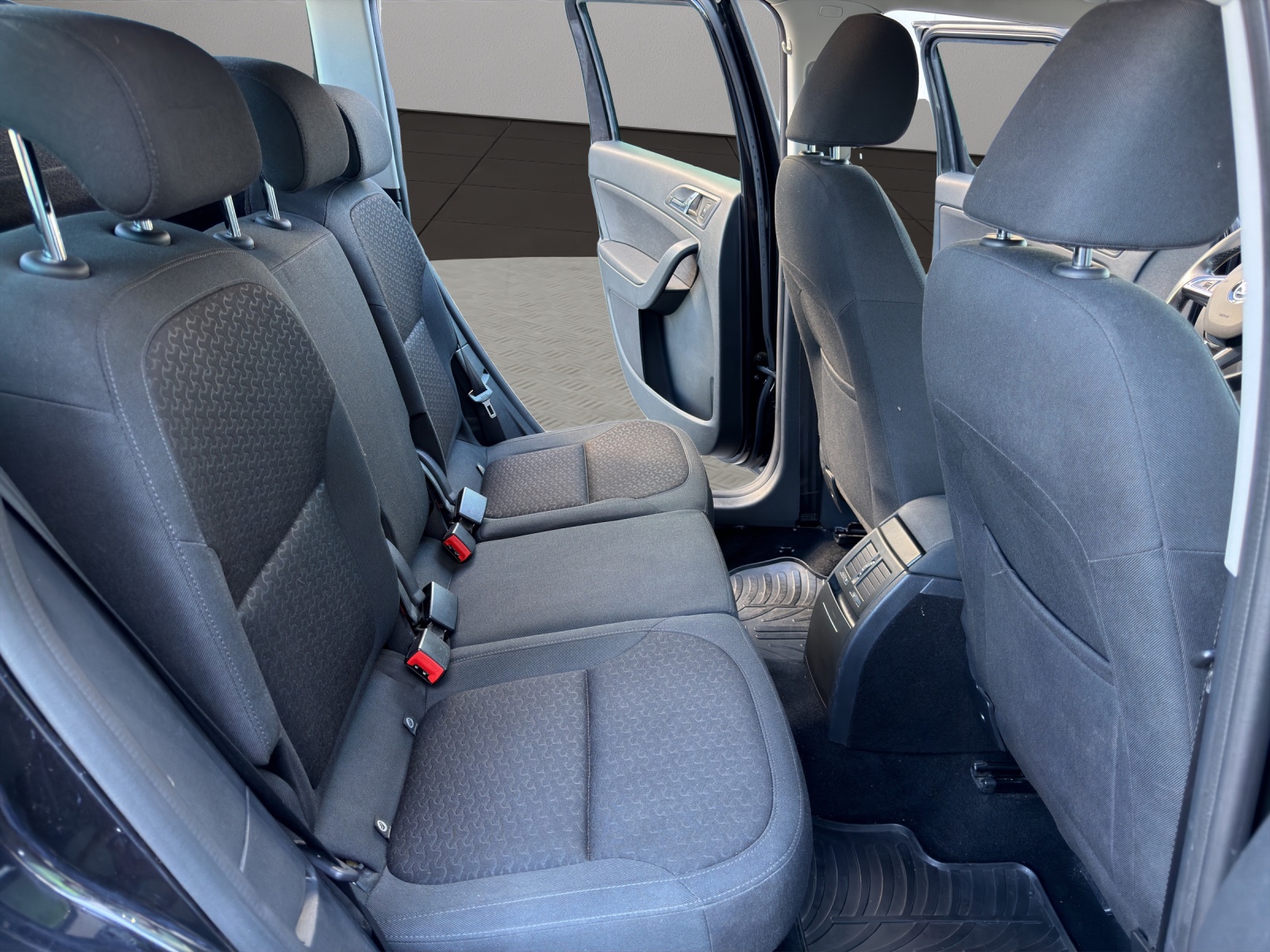 SKODA Yeti 2.0 TDI Ambition 4x4 DSG-image-17