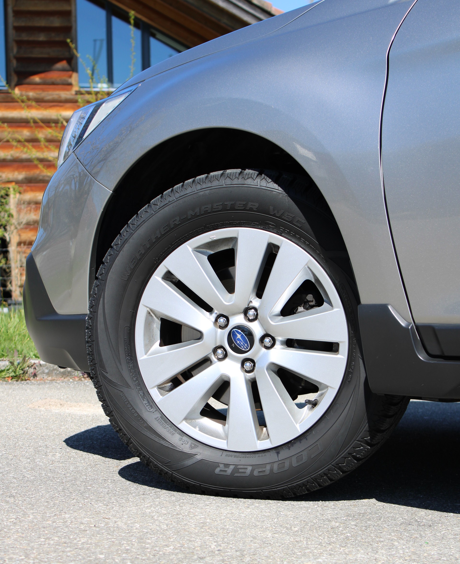 SUBARU Outback 2.5i Swiss AWD Lineartronic-image-9
