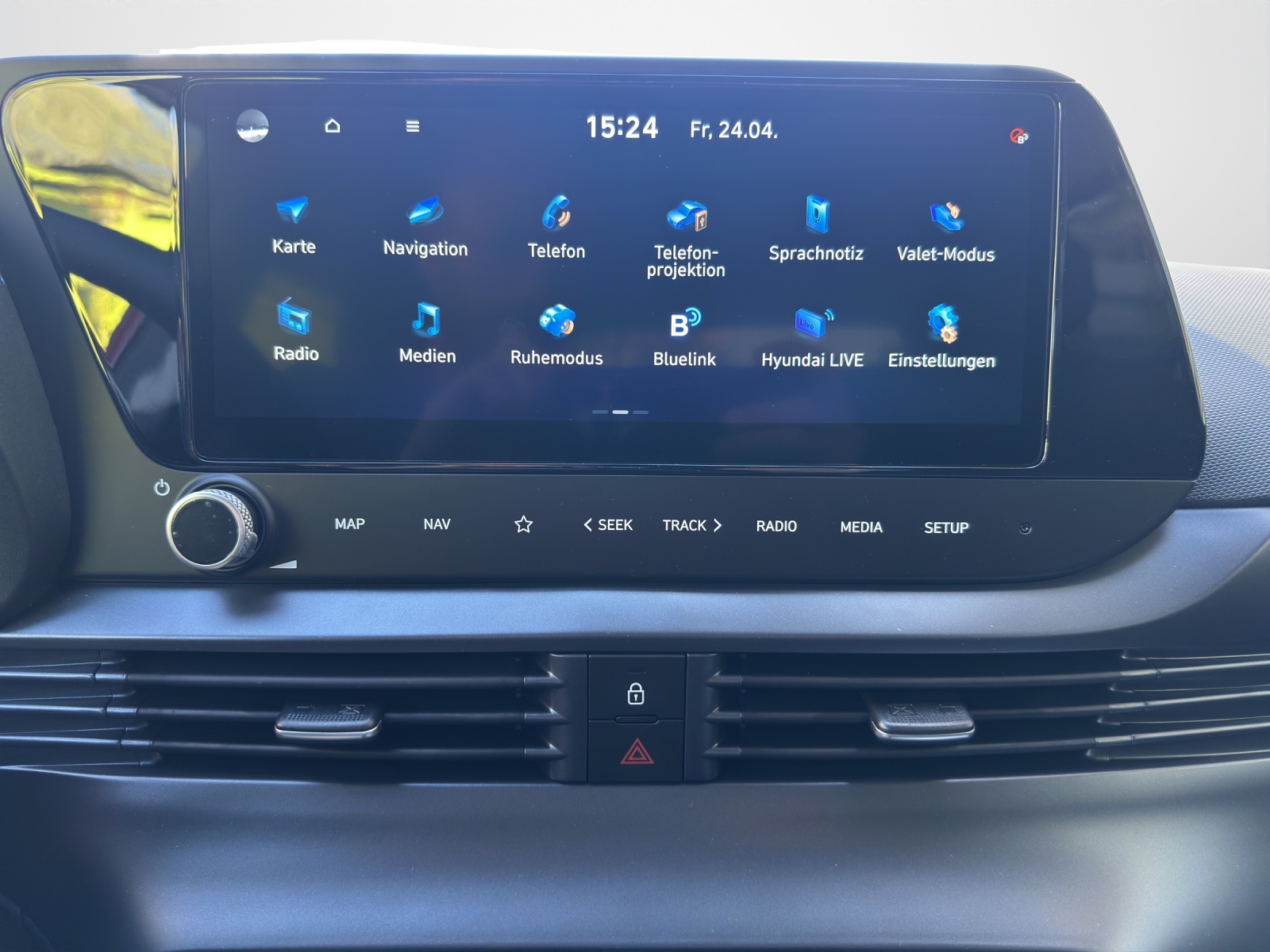 HYUNDAI i20 1.0 T-GDi Amplia-image-6