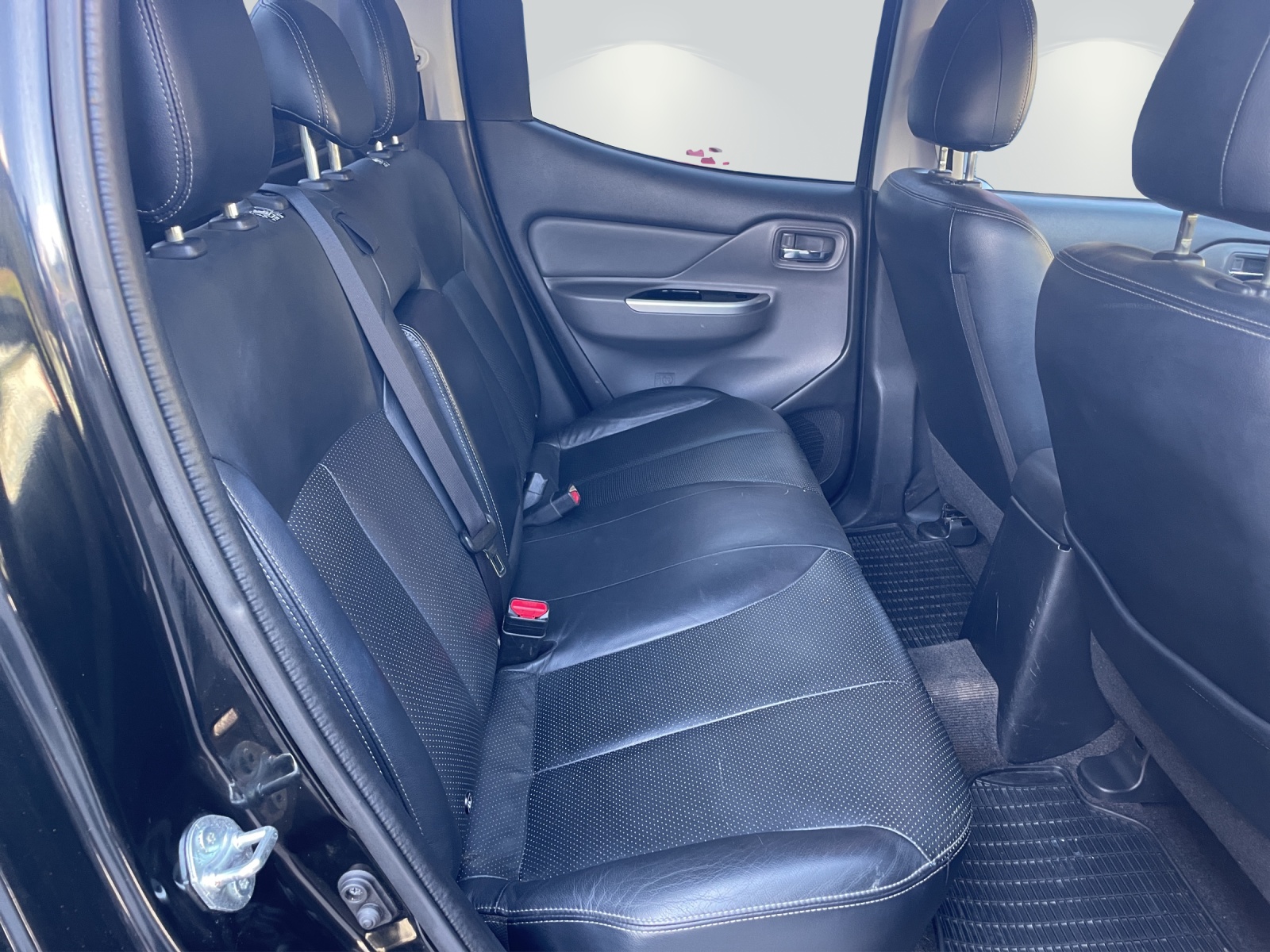 FIAT Fullback LX 2.4 MJ DC Swiss 4WD-image-8