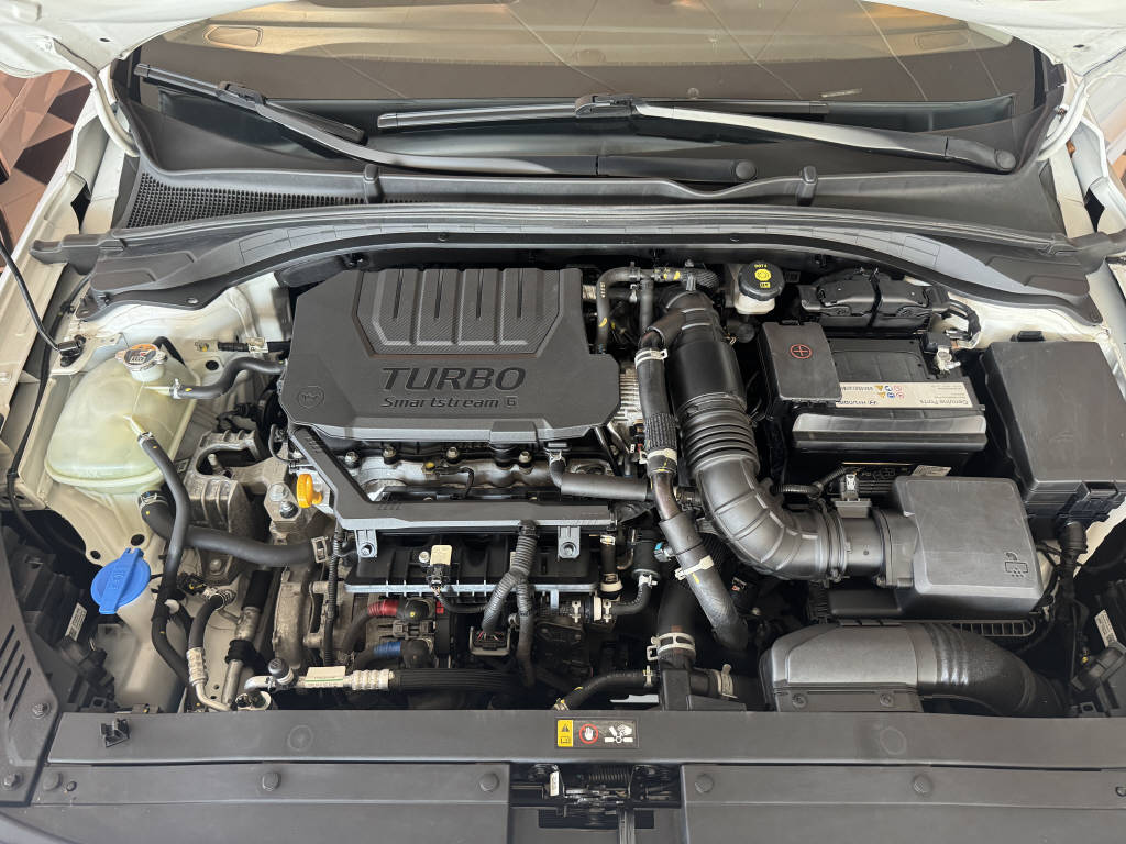 HYUNDAI i30 1.5 T-GDi Amplia-image-17