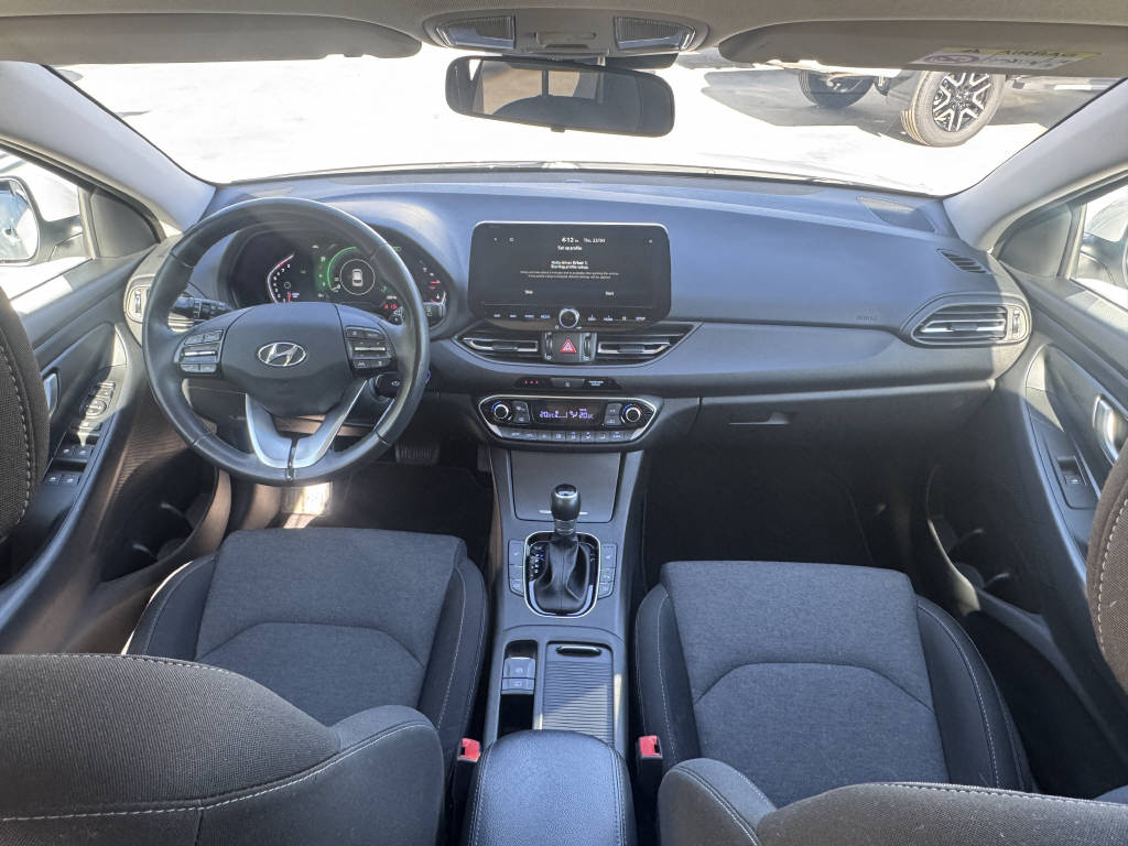 HYUNDAI i30 1.5 T-GDi Amplia-image-5
