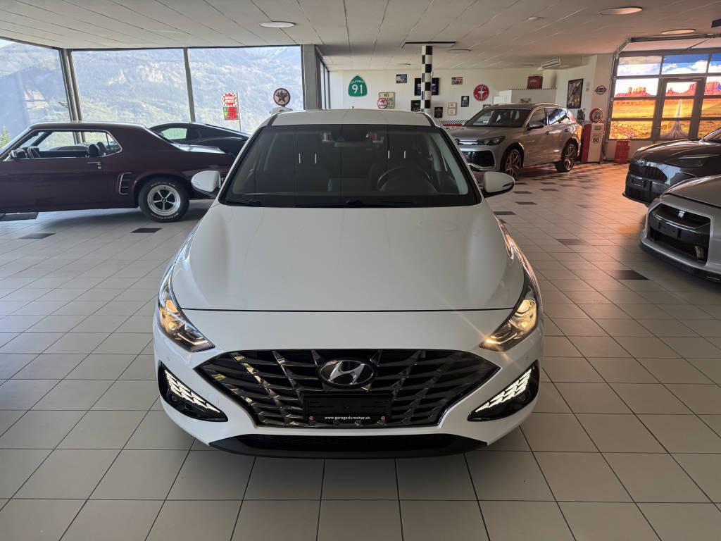 HYUNDAI i30 1.5 T-GDi Amplia-image-11