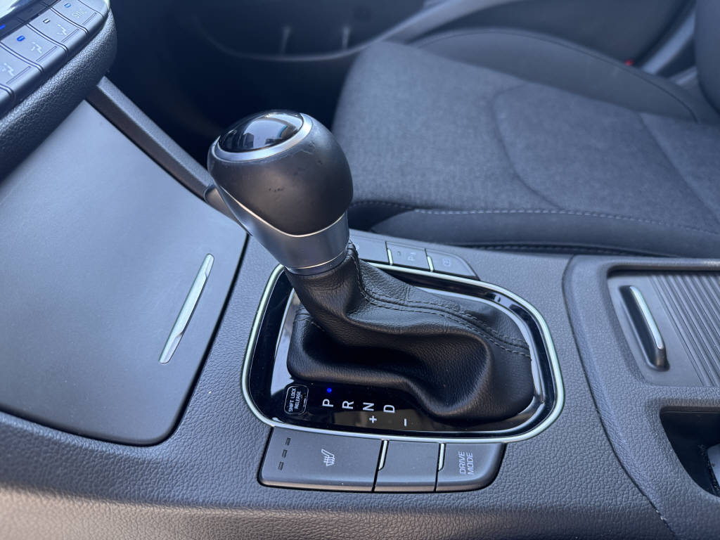 HYUNDAI i30 1.5 T-GDi Amplia-image-7