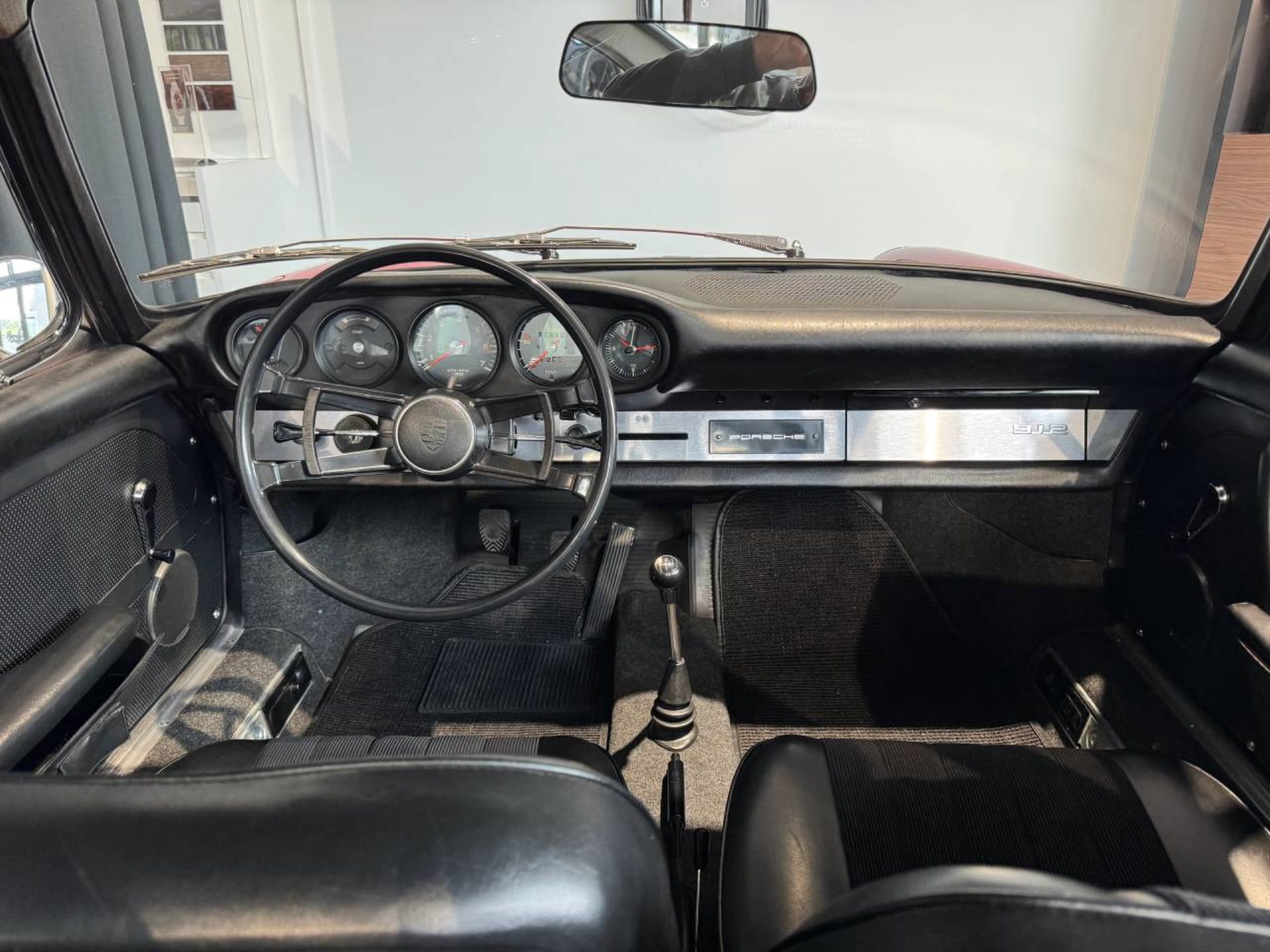 PORSCHE 912 Coupé (Karmann)-image-15