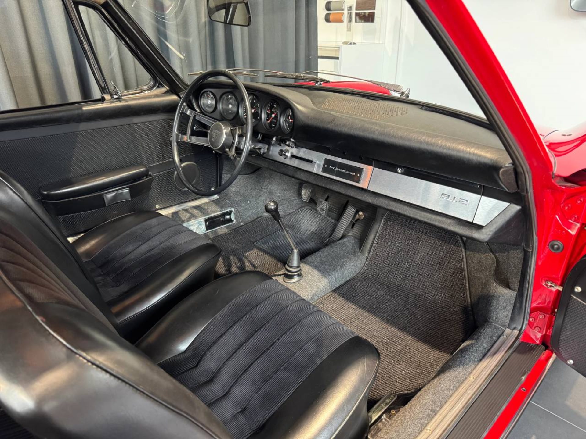 PORSCHE 912 Coupé (Karmann)-image-18