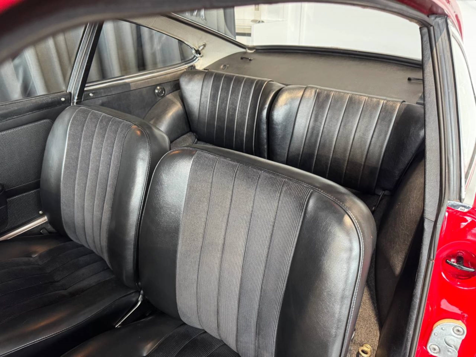 PORSCHE 912 Coupé (Karmann)-image-22