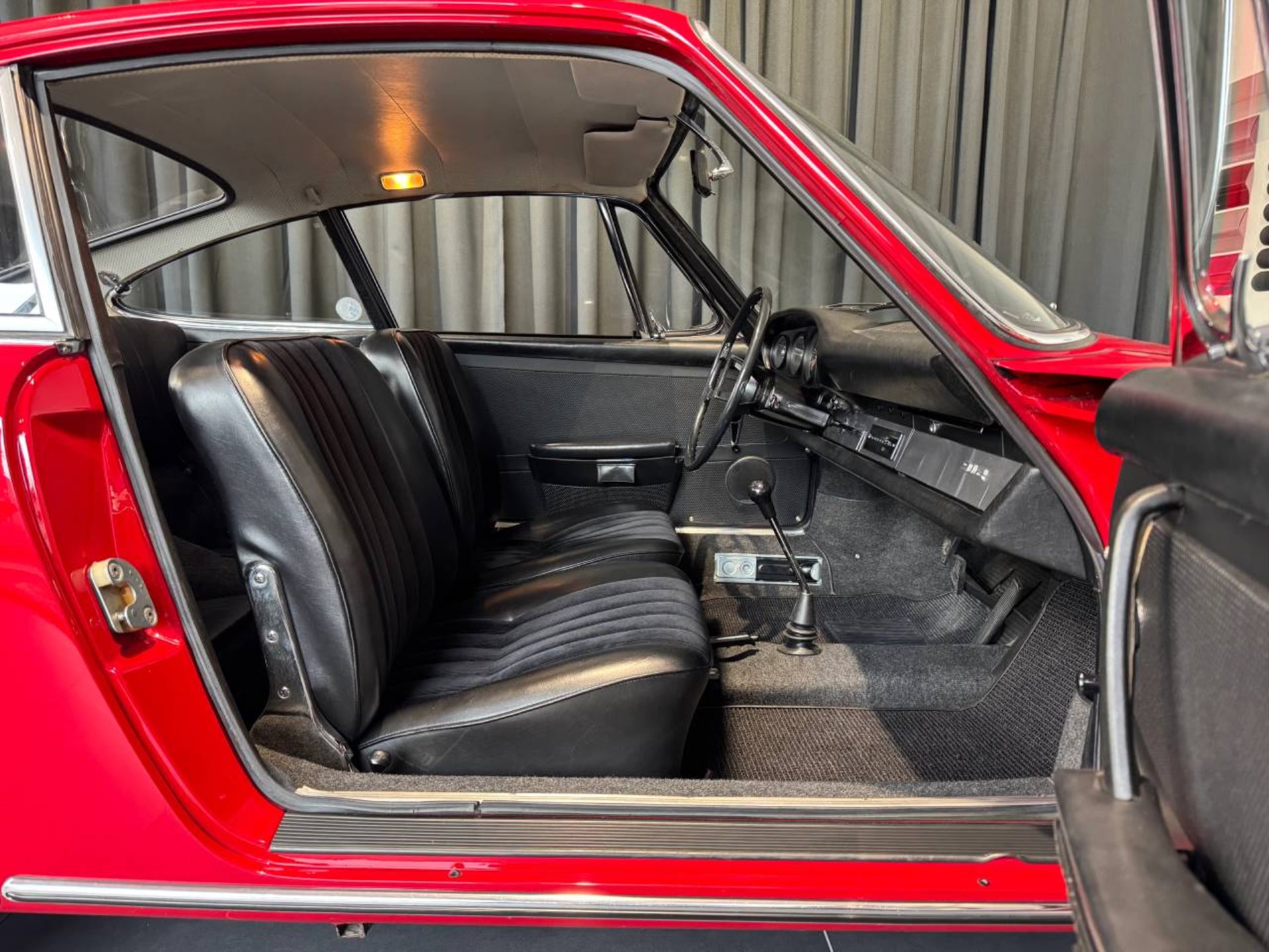 PORSCHE 912 Coupé (Karmann)-image-19