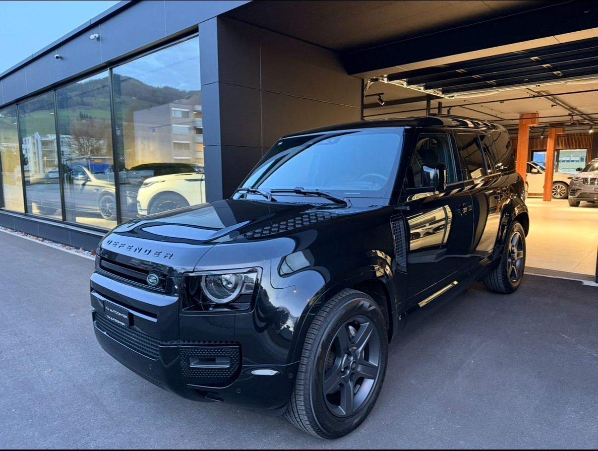 LAND ROVER Defender 110 3.0 D I6 300 X-Dynamic SE AWD AT8