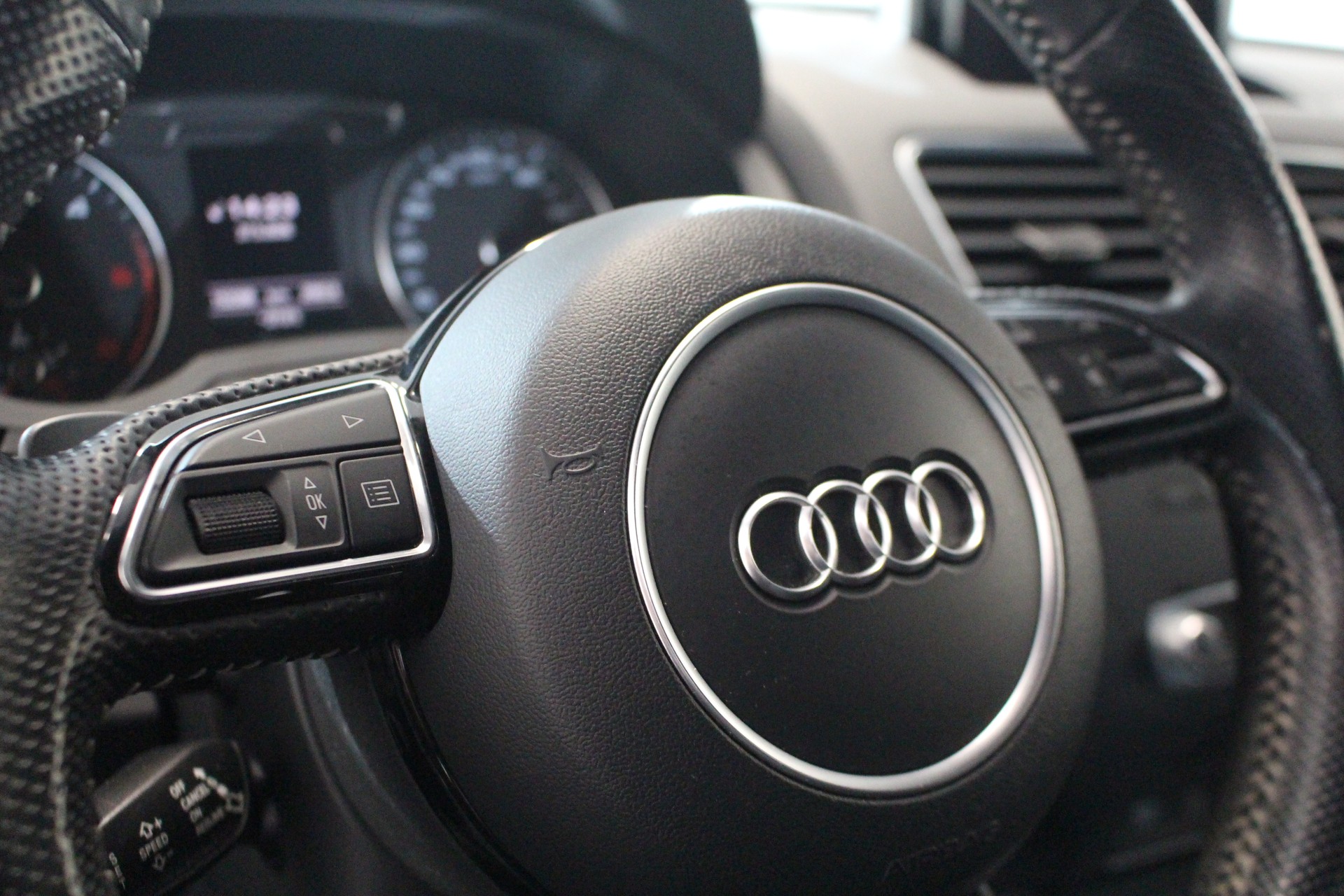 AUDI Q3 2.0 TDI 150 Sport qu. S-Tr.-image-13
